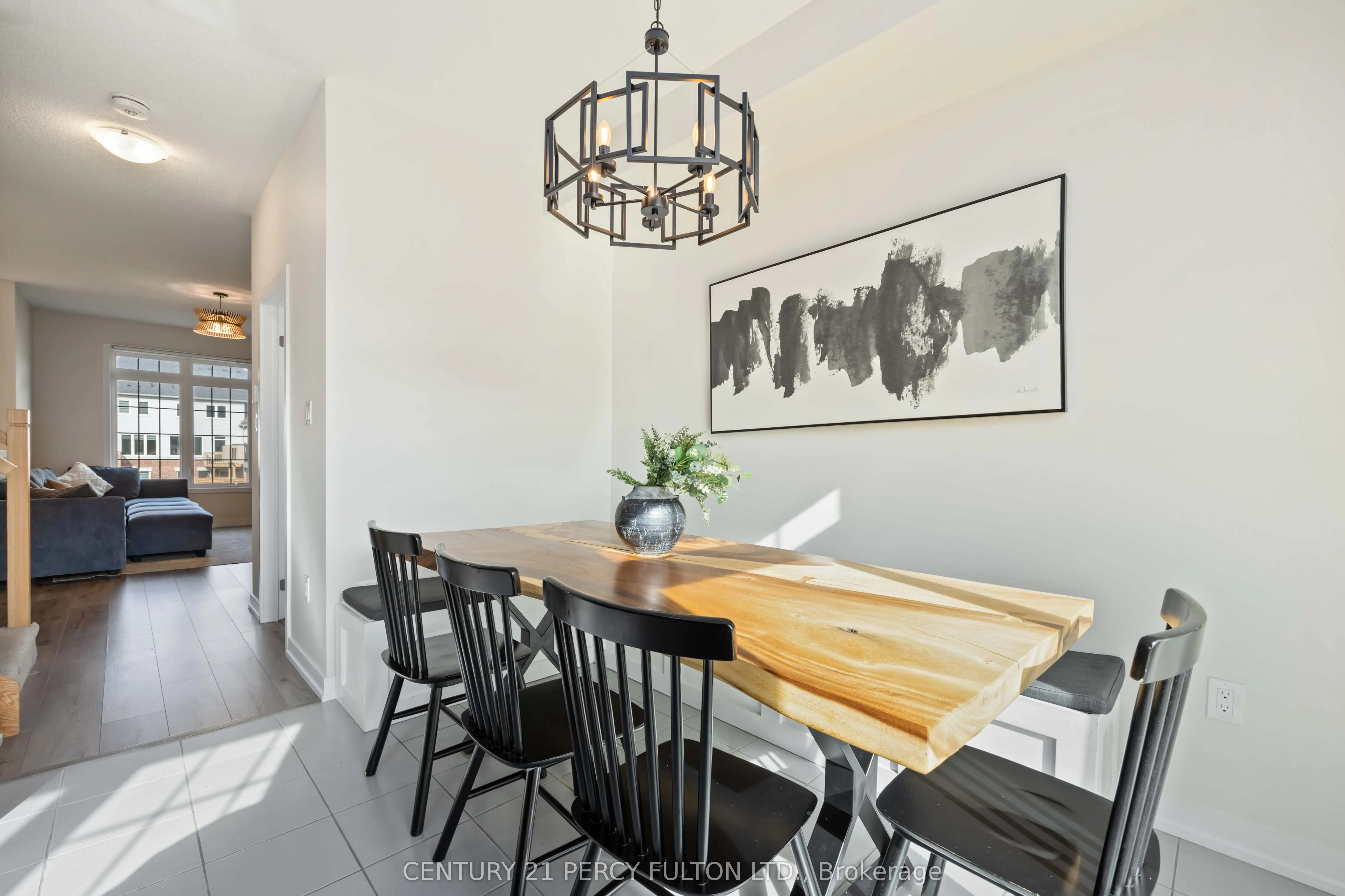 102 Lyall Stokes Circle