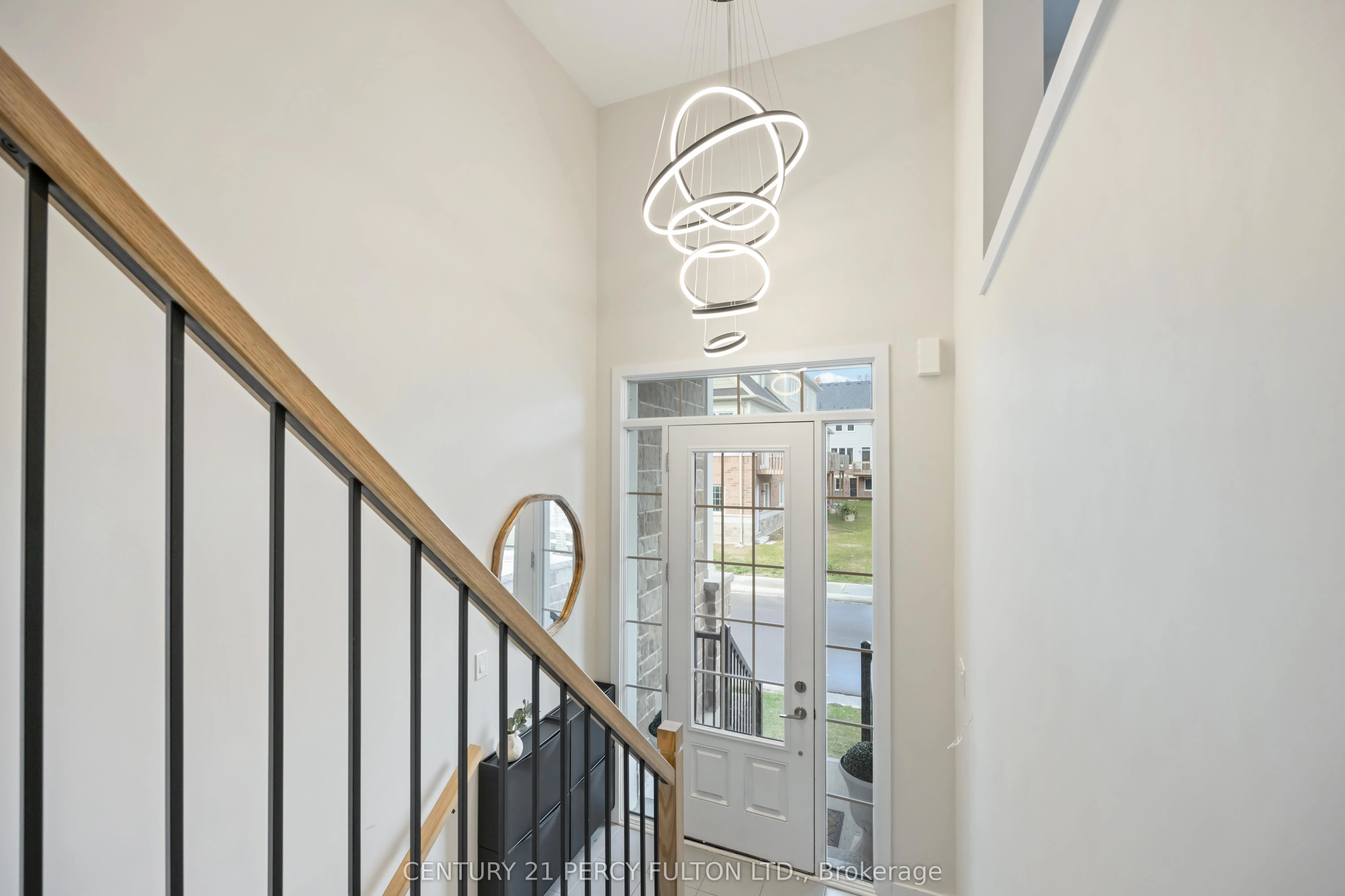 102 Lyall Stokes Circle