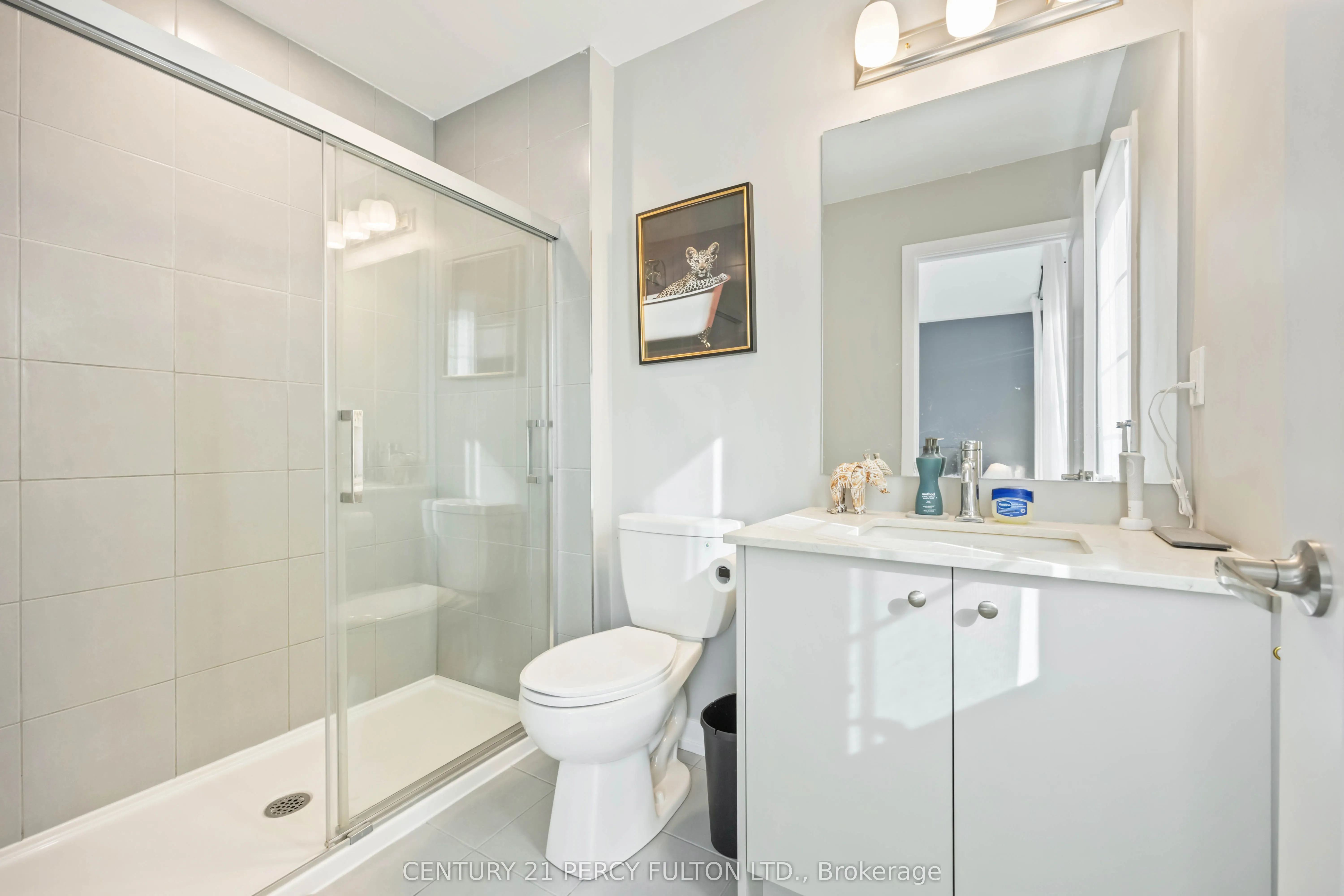 102 Lyall Stokes Circle