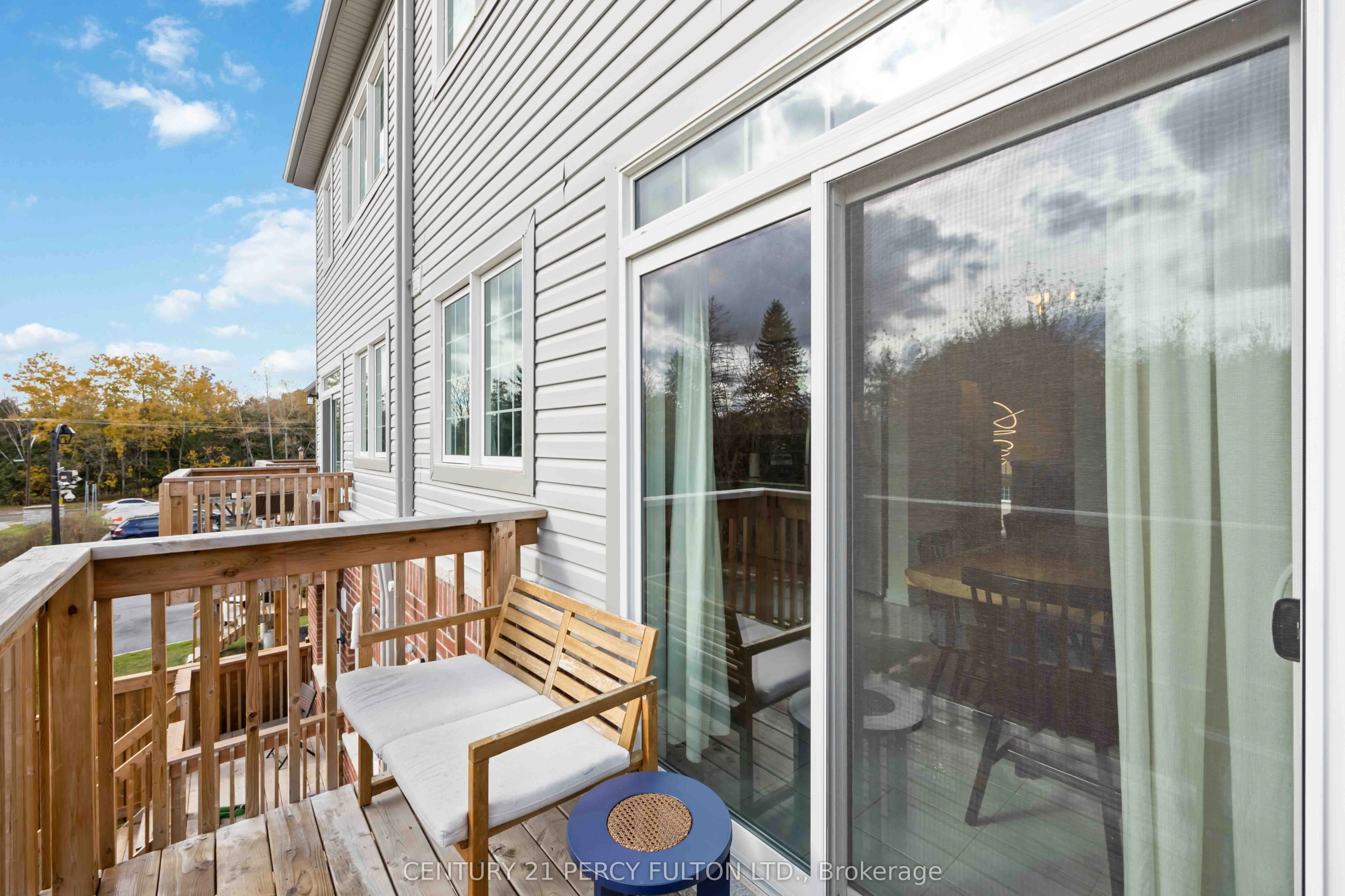 102 Lyall Stokes Circle