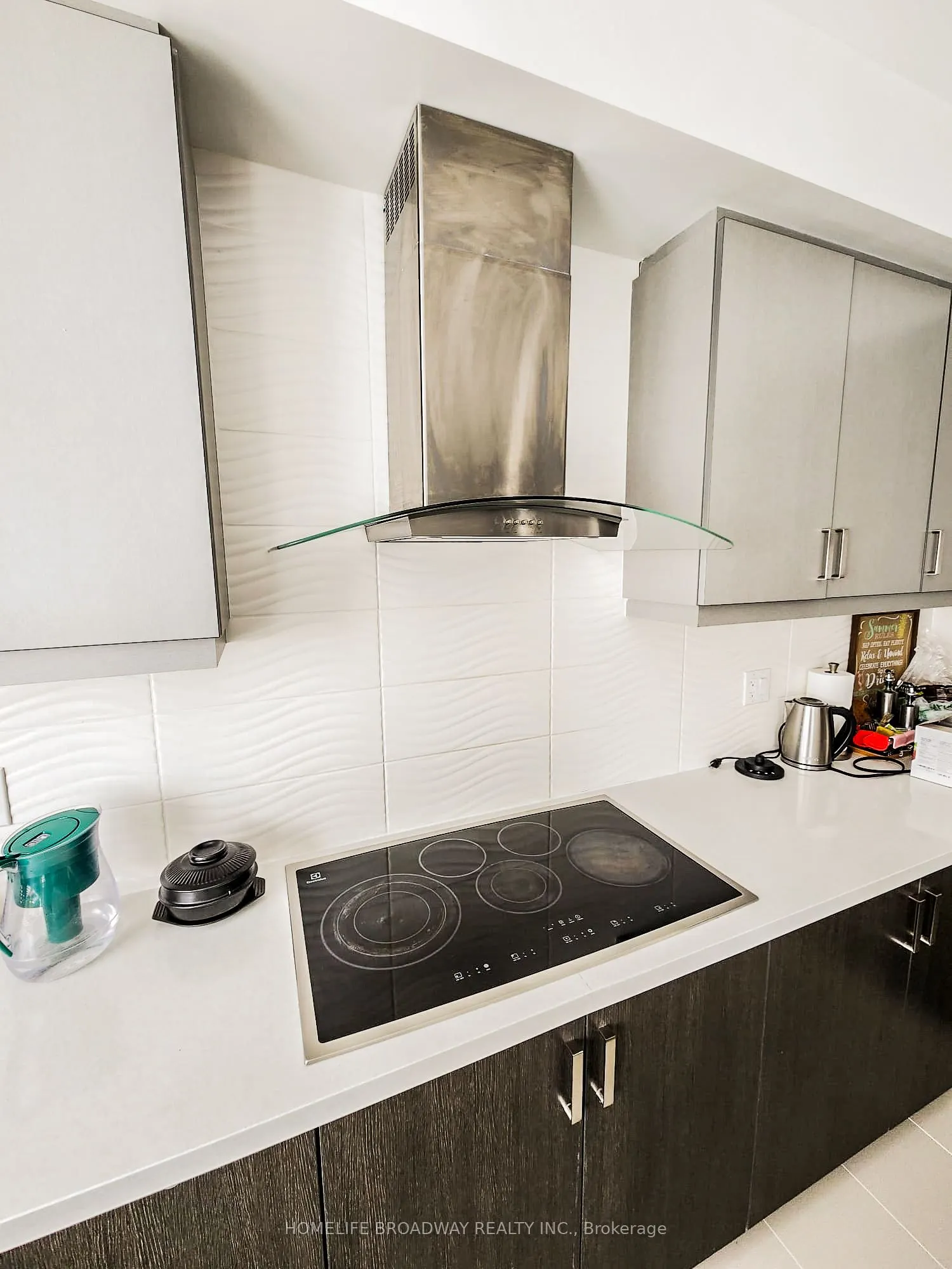 390 Highway 7 E, #Th 2