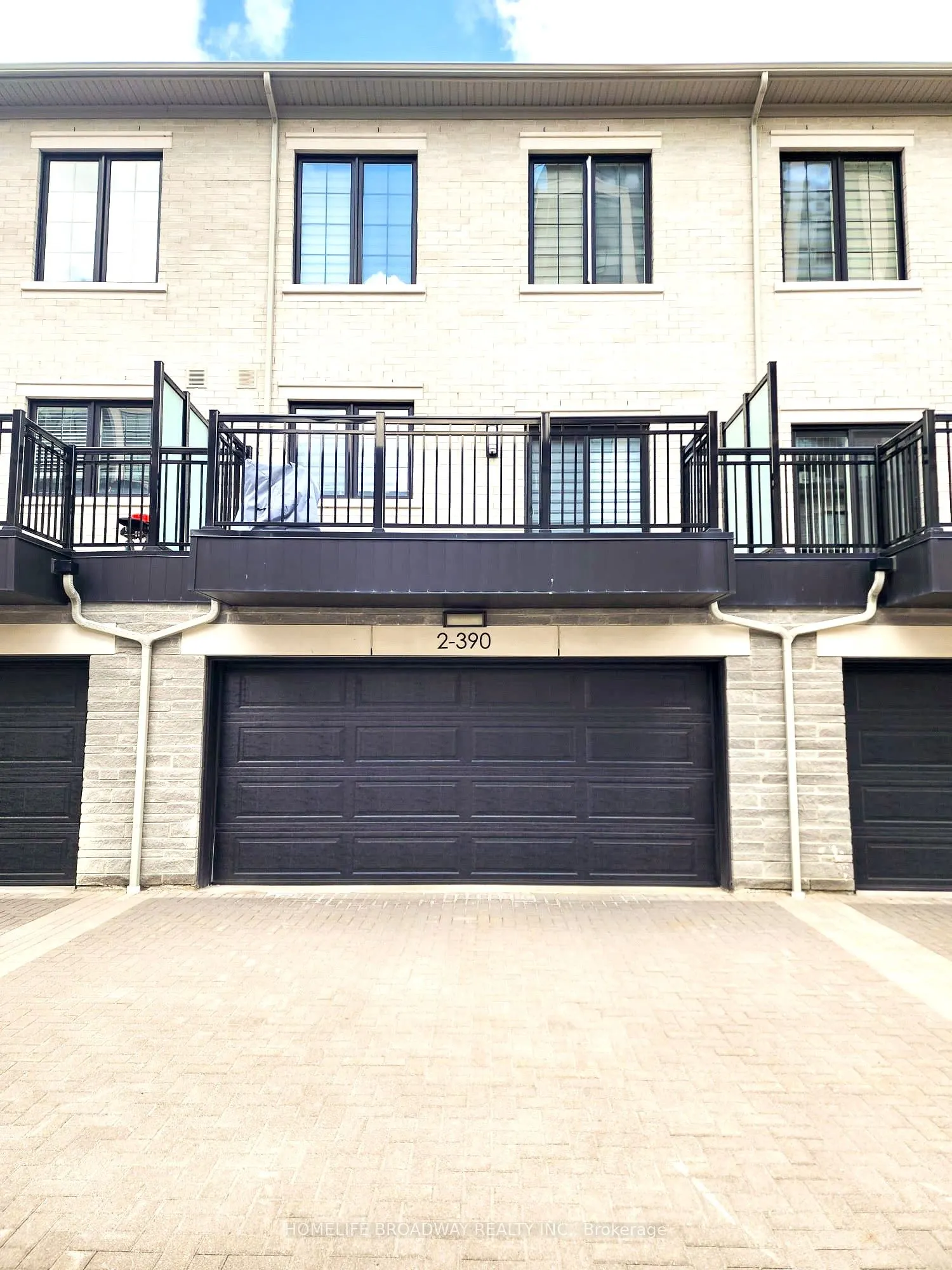 390 Highway 7 E, #Th 2