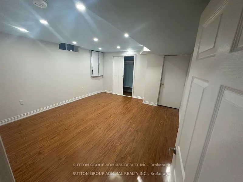 185 Red Maple Road, #Basement