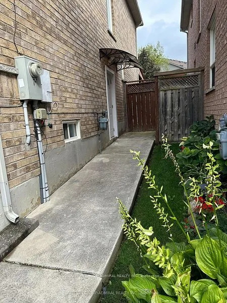 185 Red Maple Road, #Basement