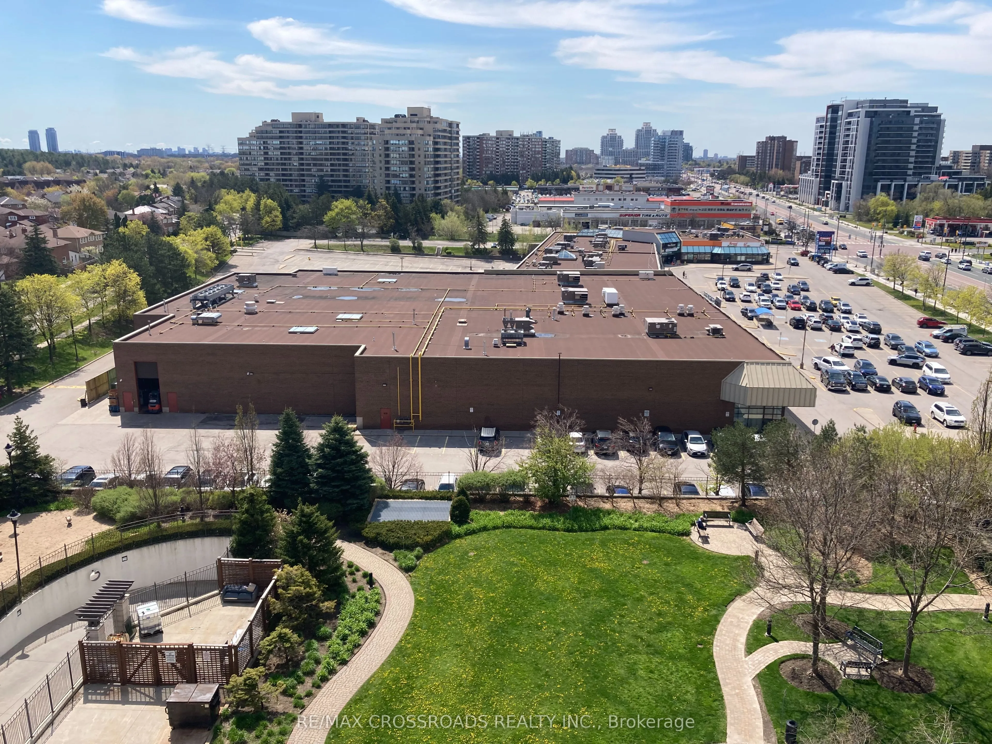 18 Harding Boulevard, #910