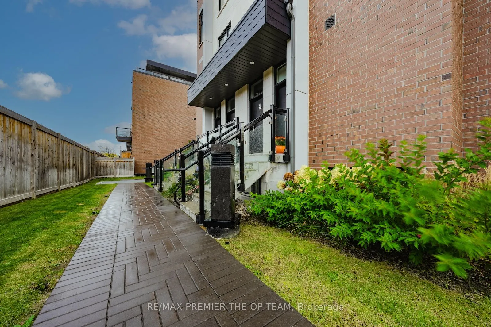 9580 Islington Avenue, #139