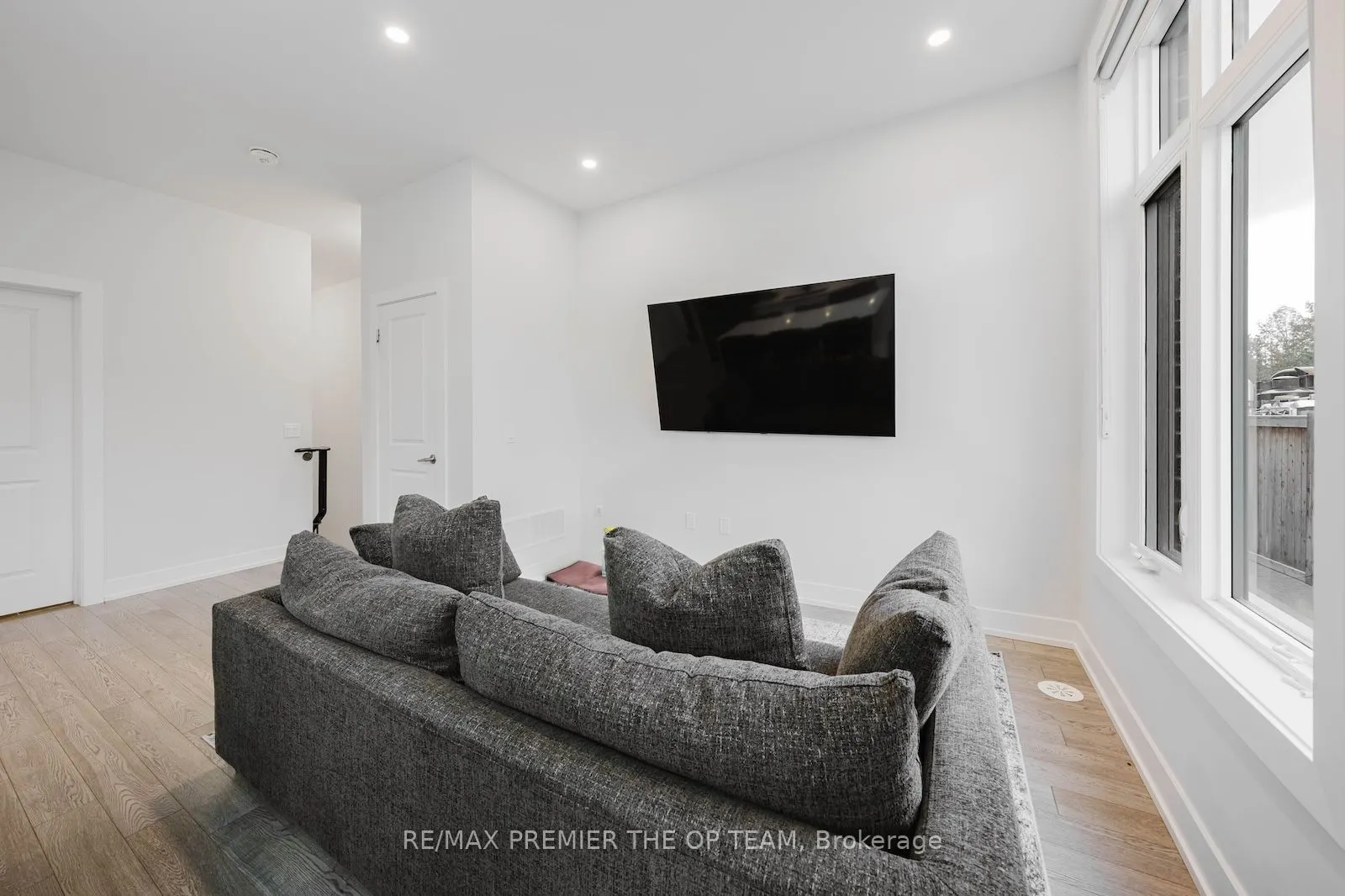 9580 Islington Avenue, #139