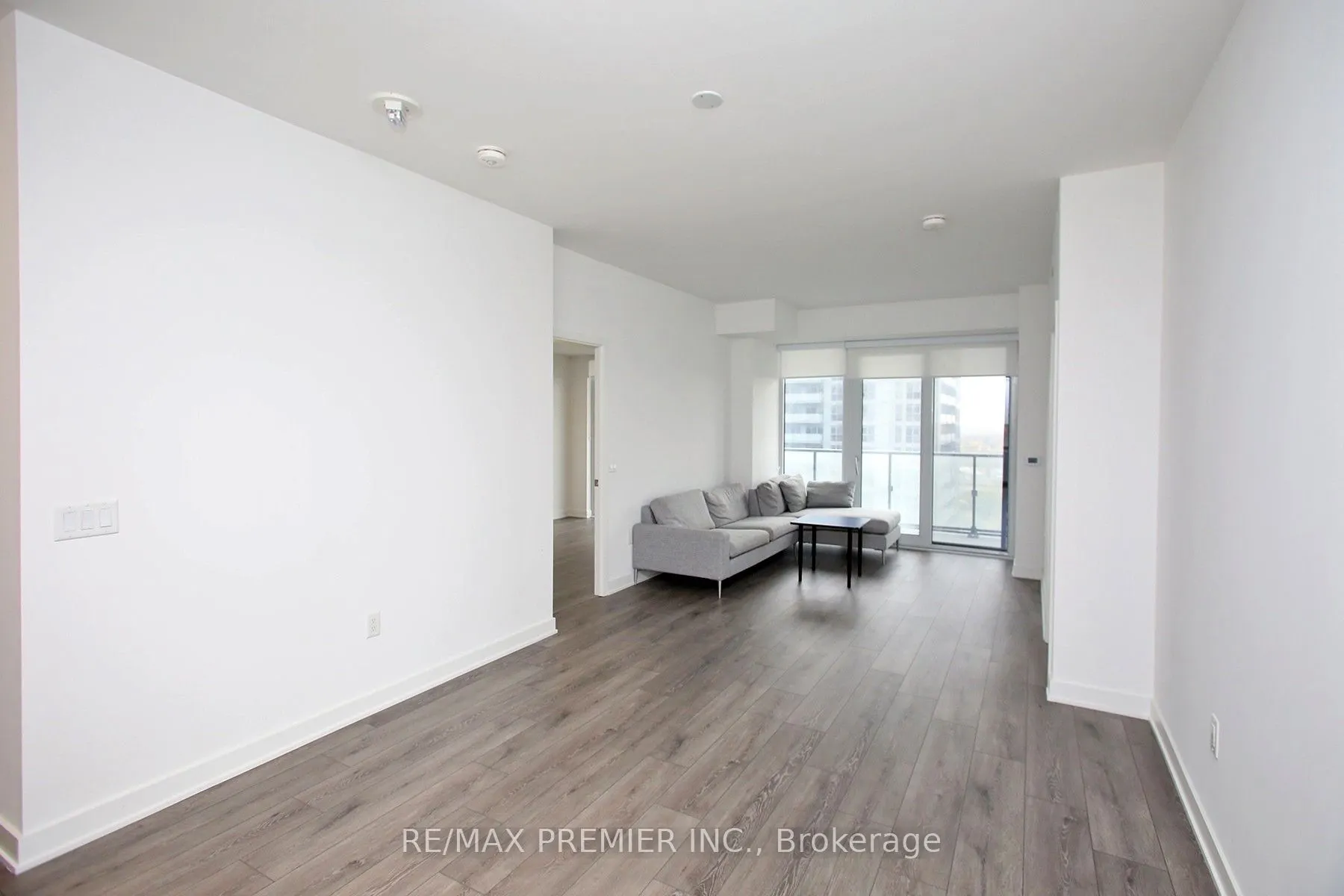 95 Oneida Crescent, #1210