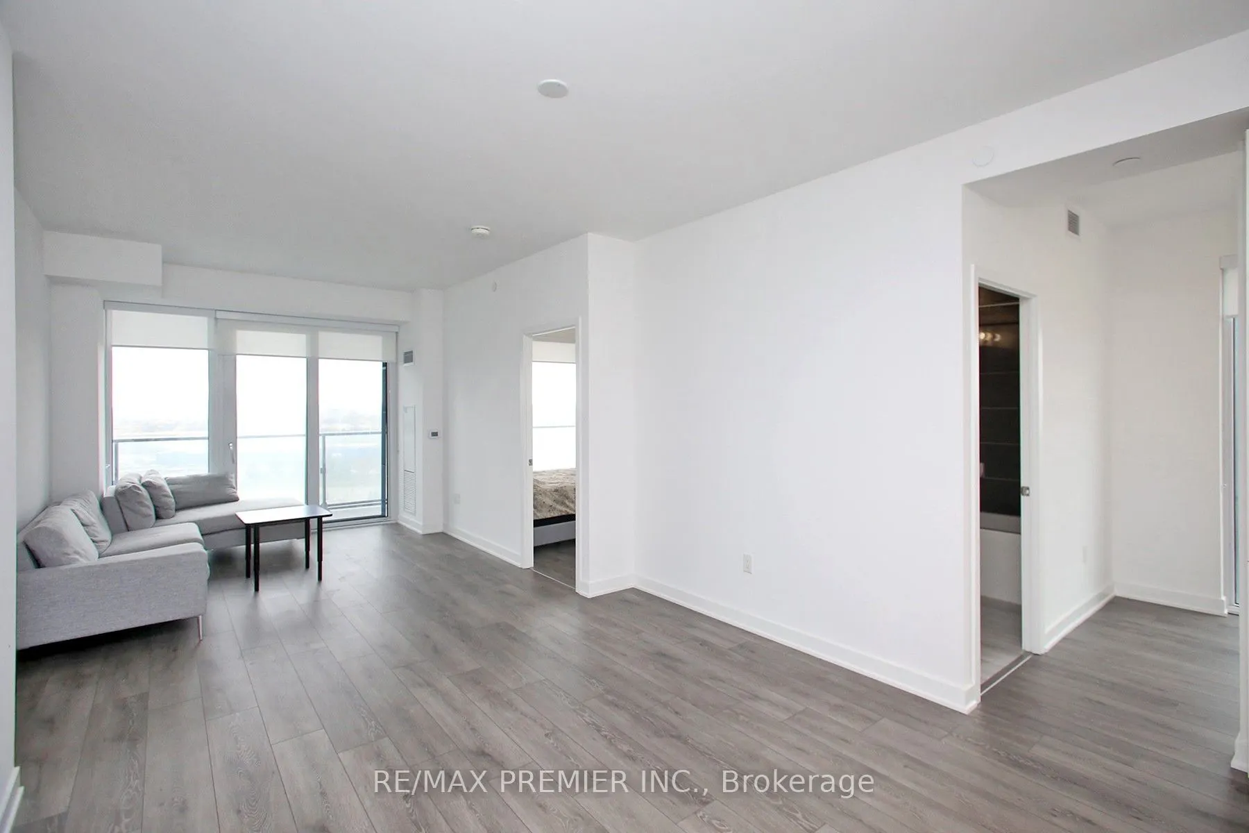 95 Oneida Crescent, #1210