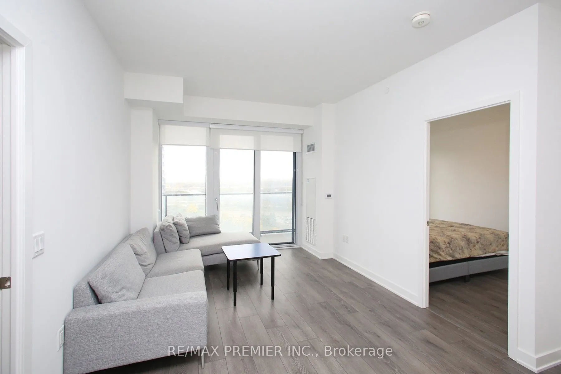 95 Oneida Crescent, #1210