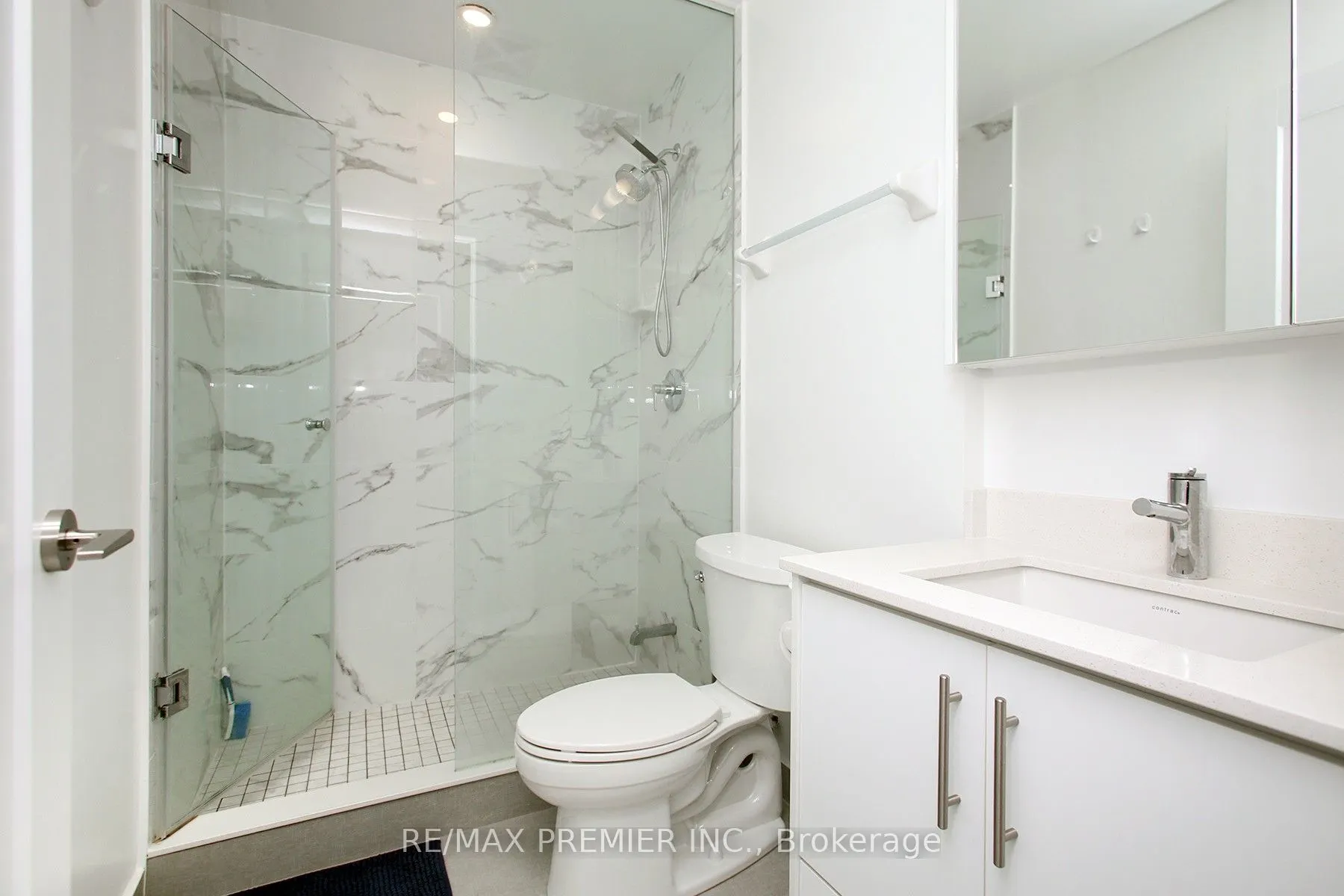 95 Oneida Crescent, #1210