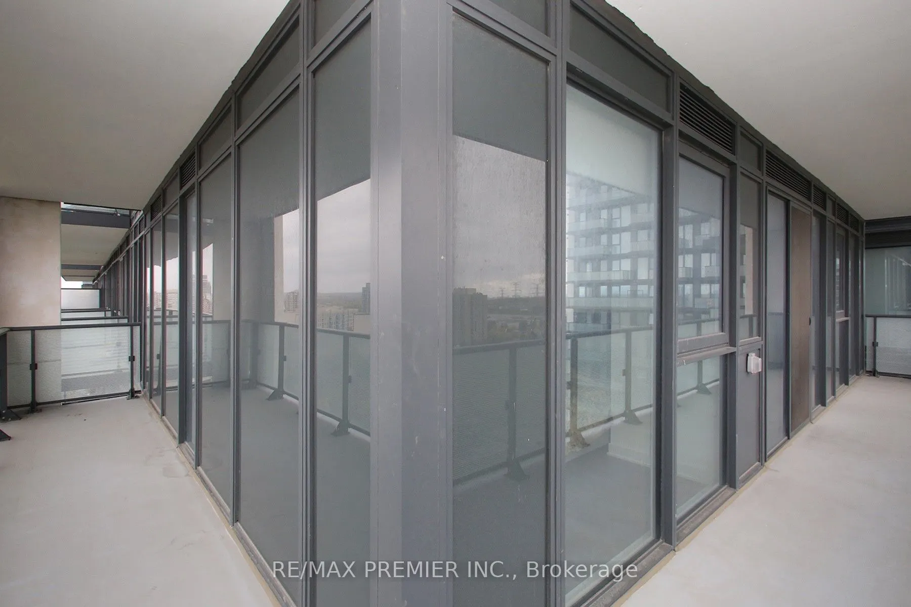 95 Oneida Crescent, #1210