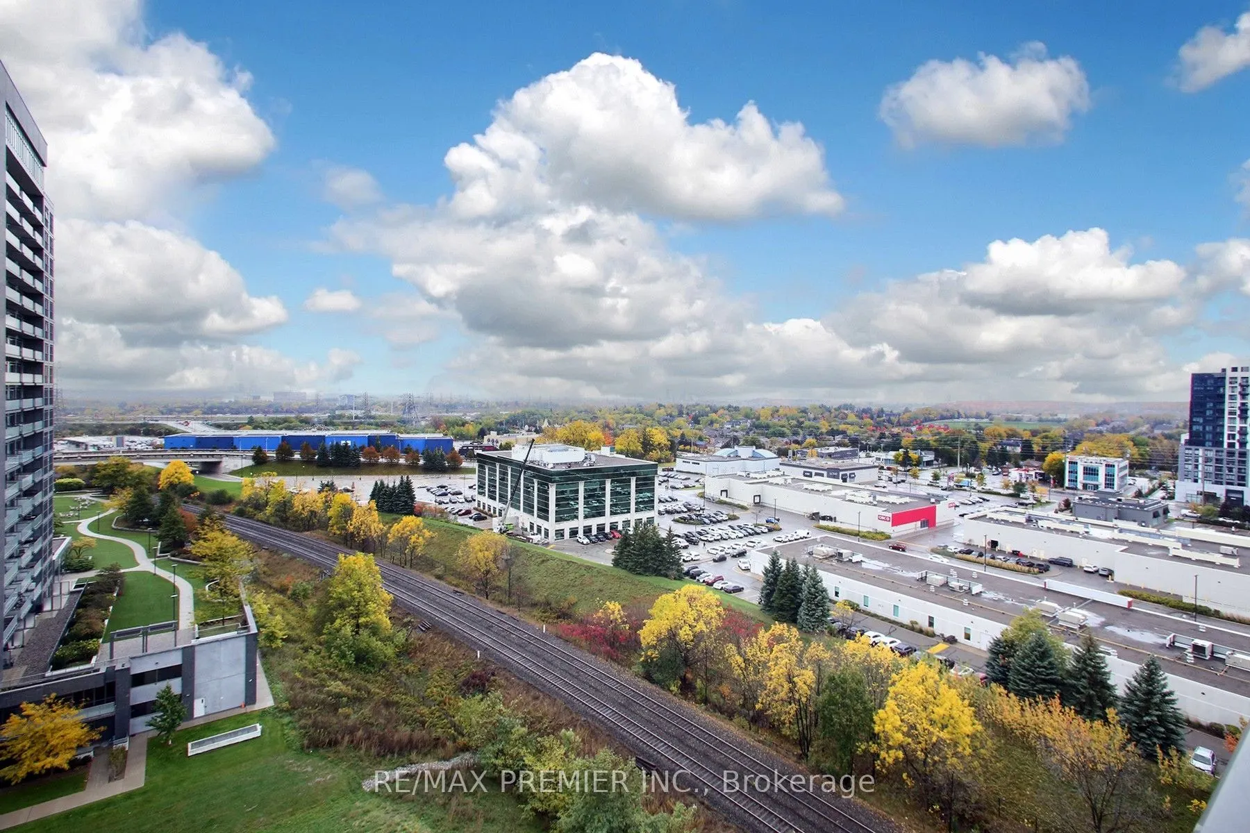 95 Oneida Crescent, #1210