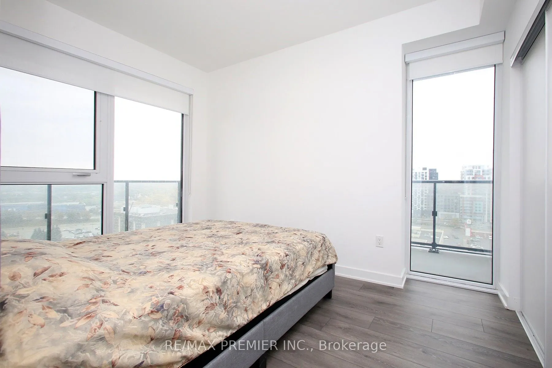 95 Oneida Crescent, #1210