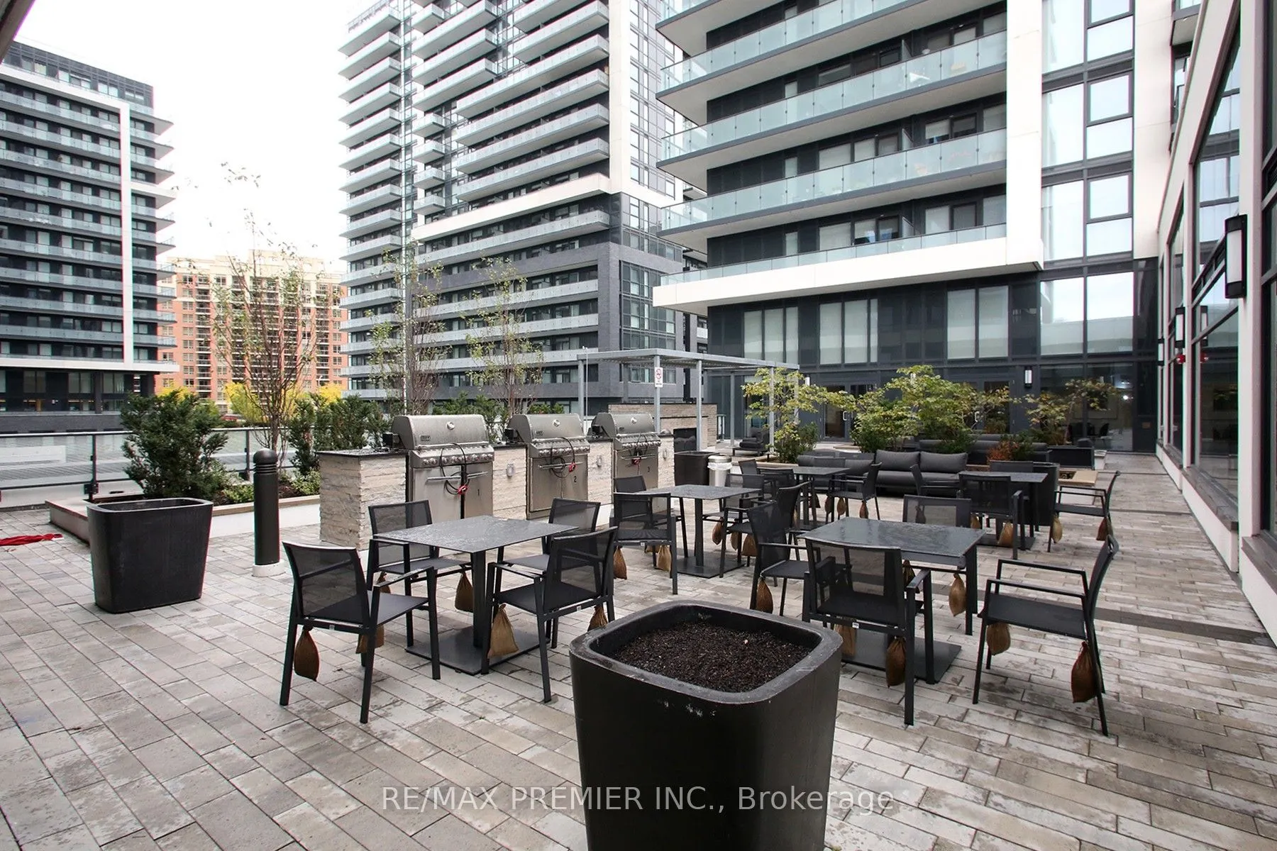 95 Oneida Crescent, #1210