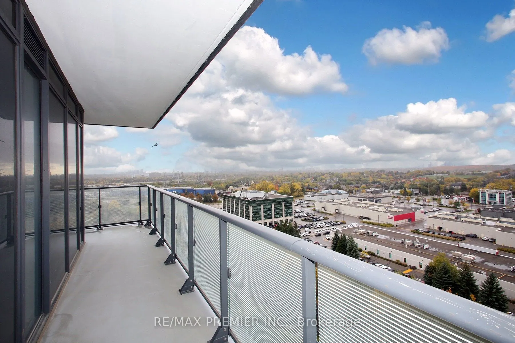 95 Oneida Crescent, #1210