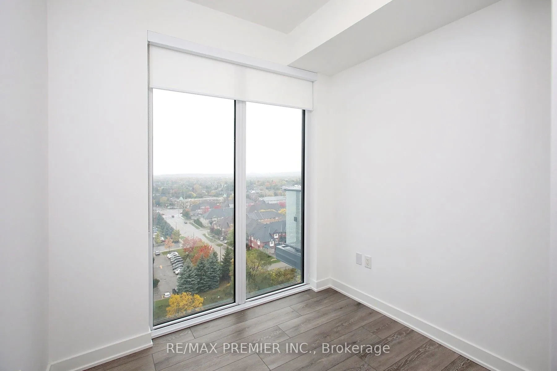 95 Oneida Crescent, #1210