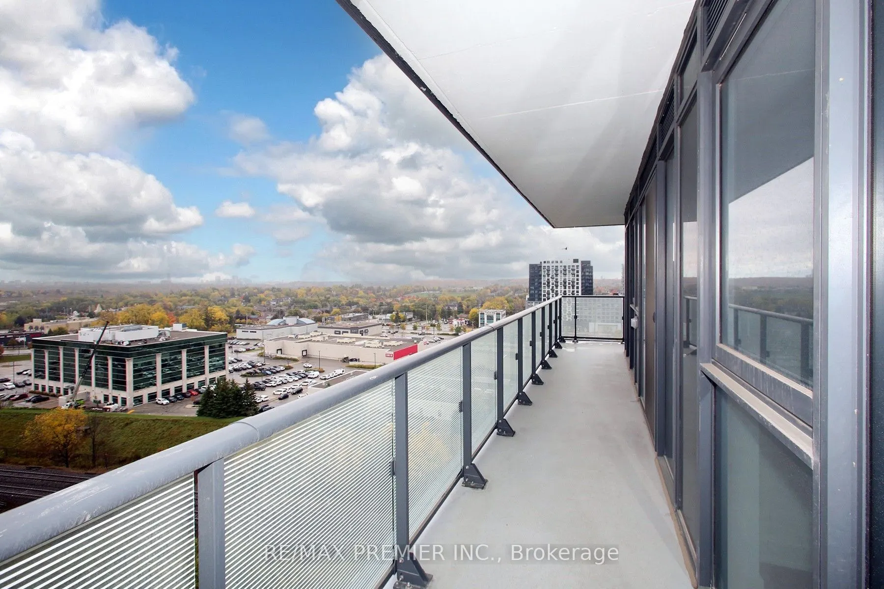 95 Oneida Crescent, #1210