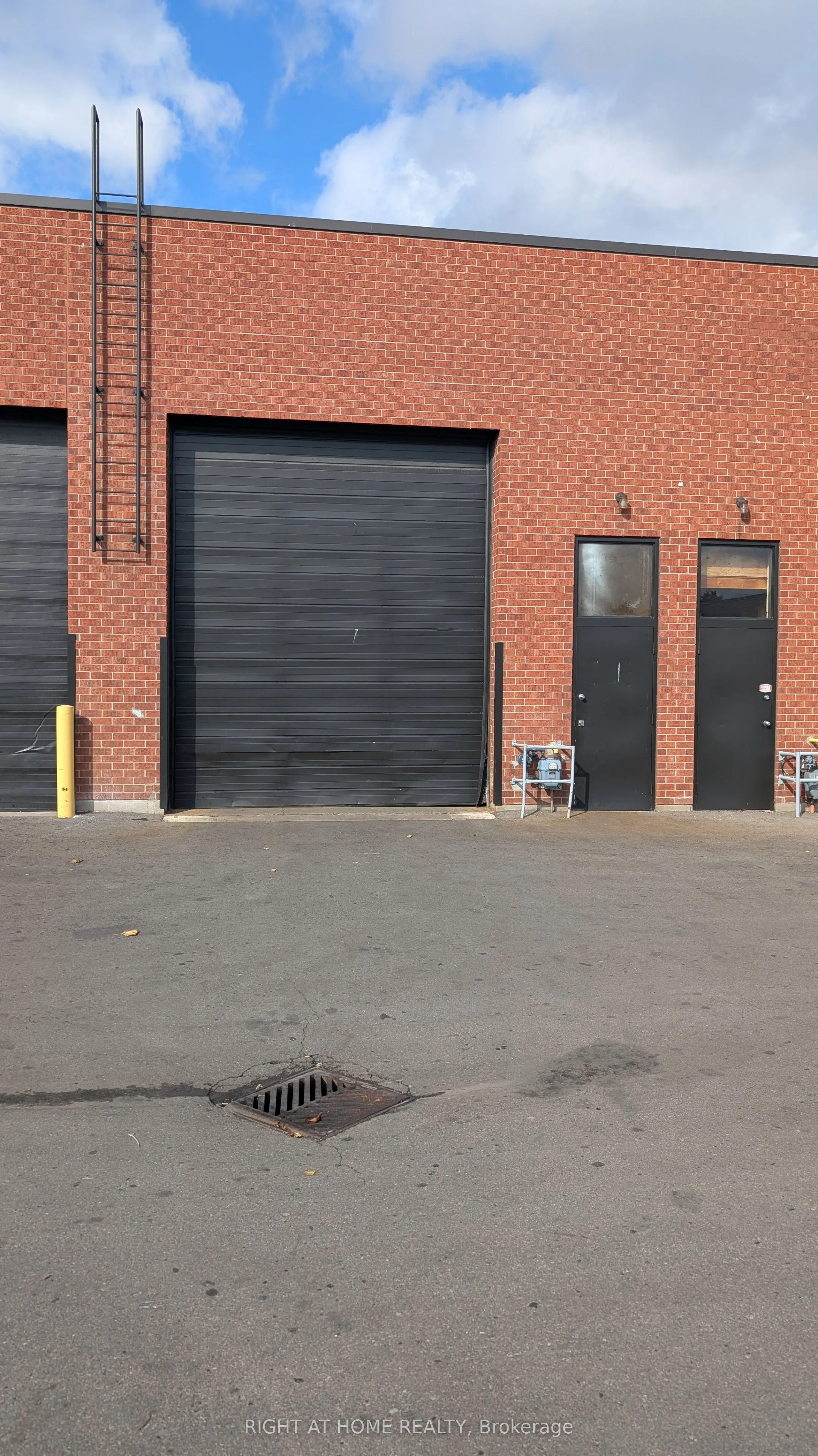 210 Drumlin Circle, #3