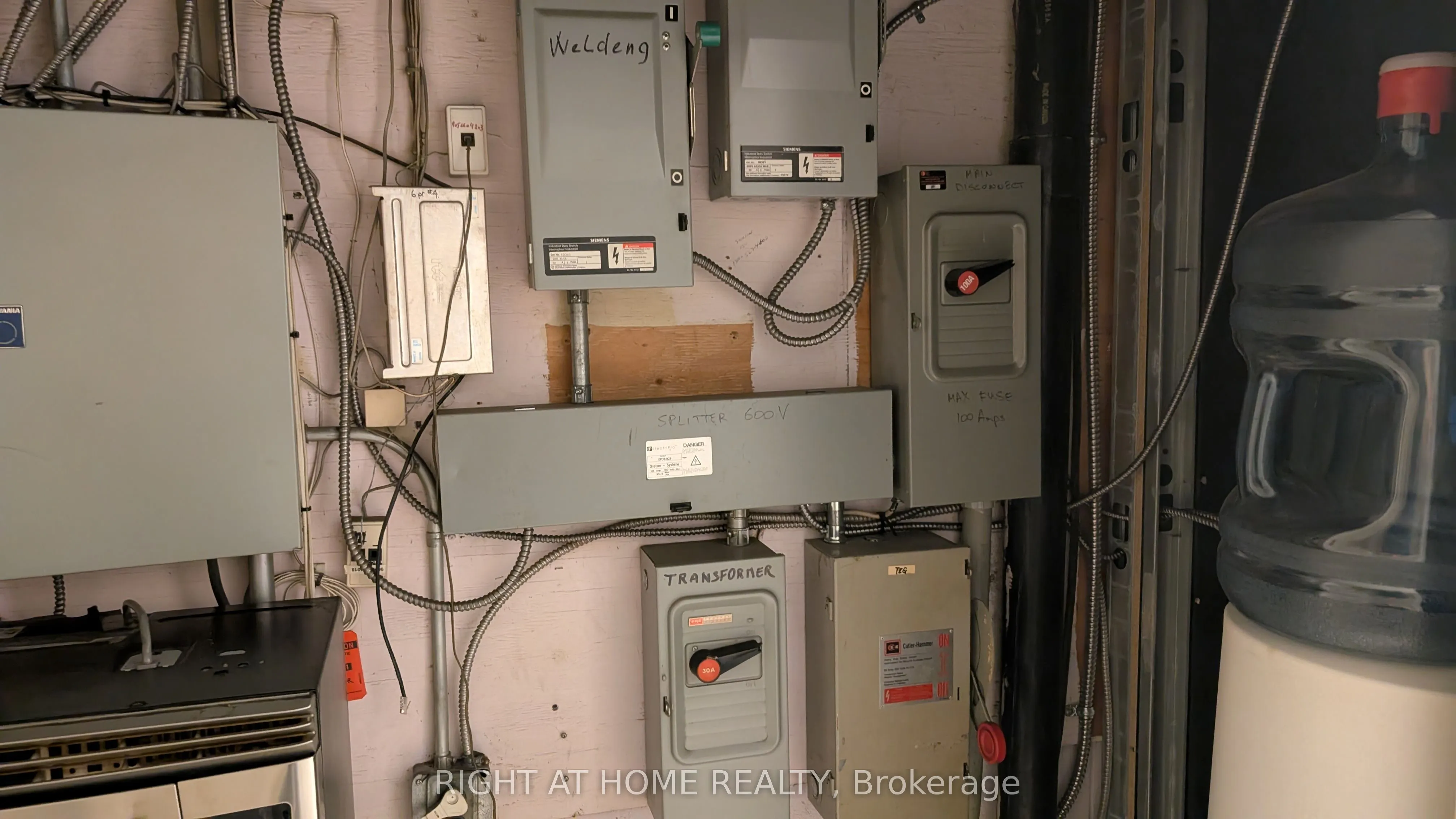 210 Drumlin Circle, #3