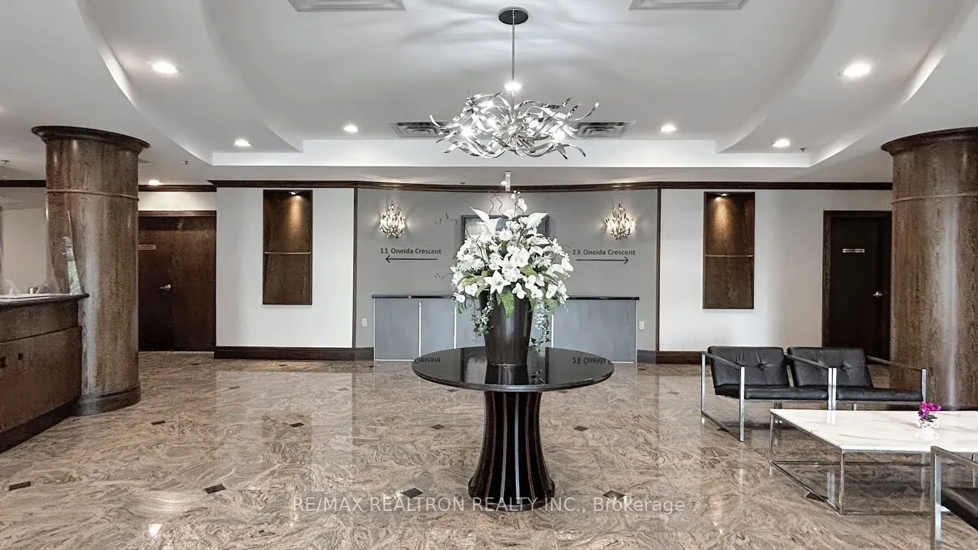 11 Oneida Crescent, #PH10