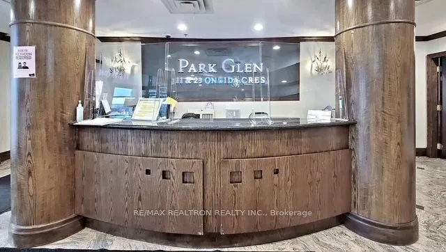 11 Oneida Crescent, #PH10