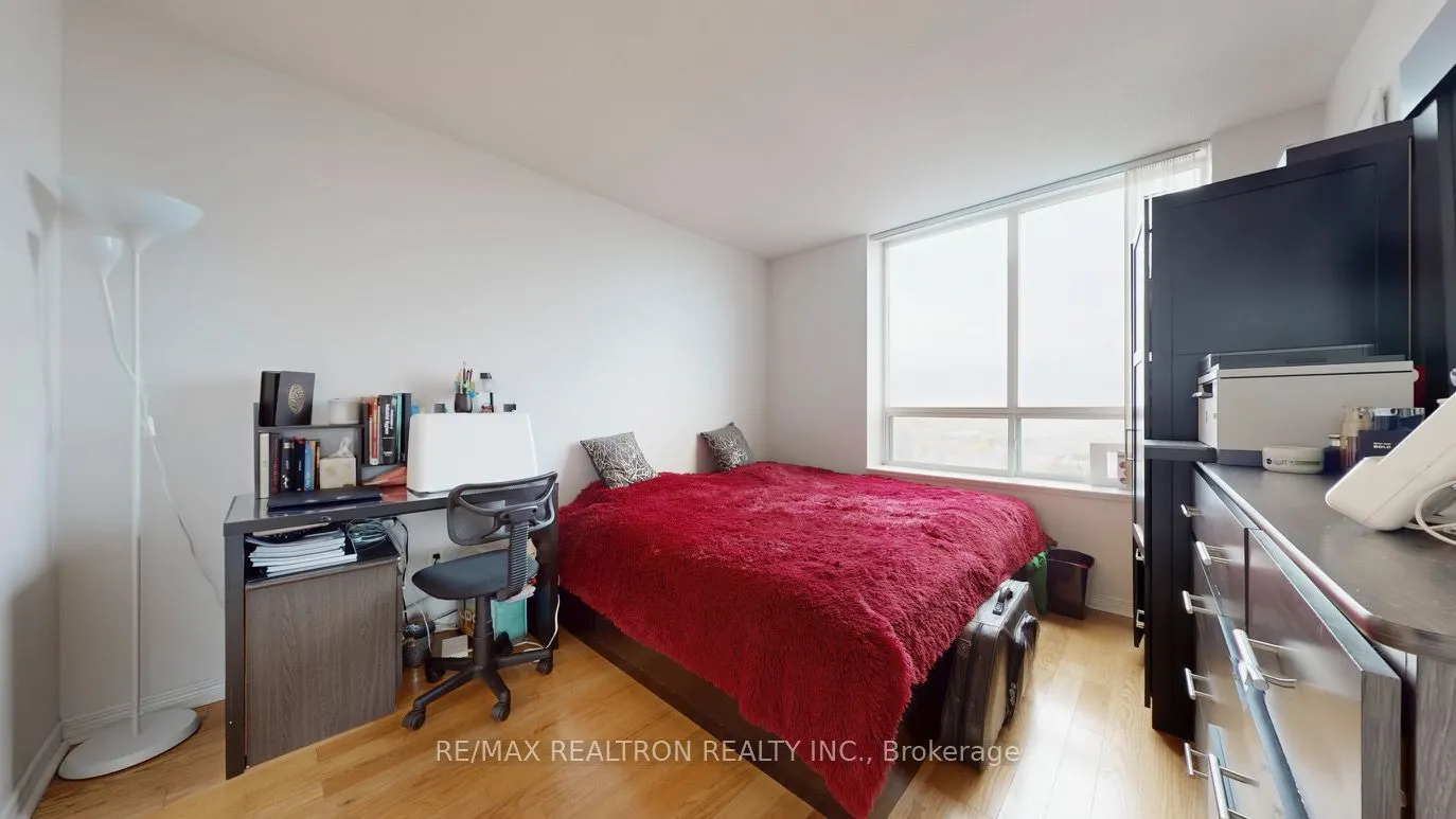 11 Oneida Crescent, #PH10