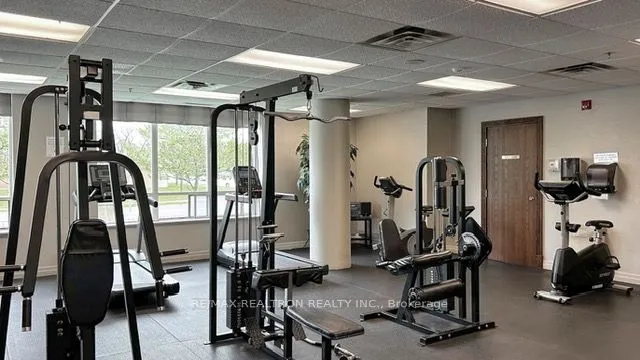 11 Oneida Crescent, #PH10