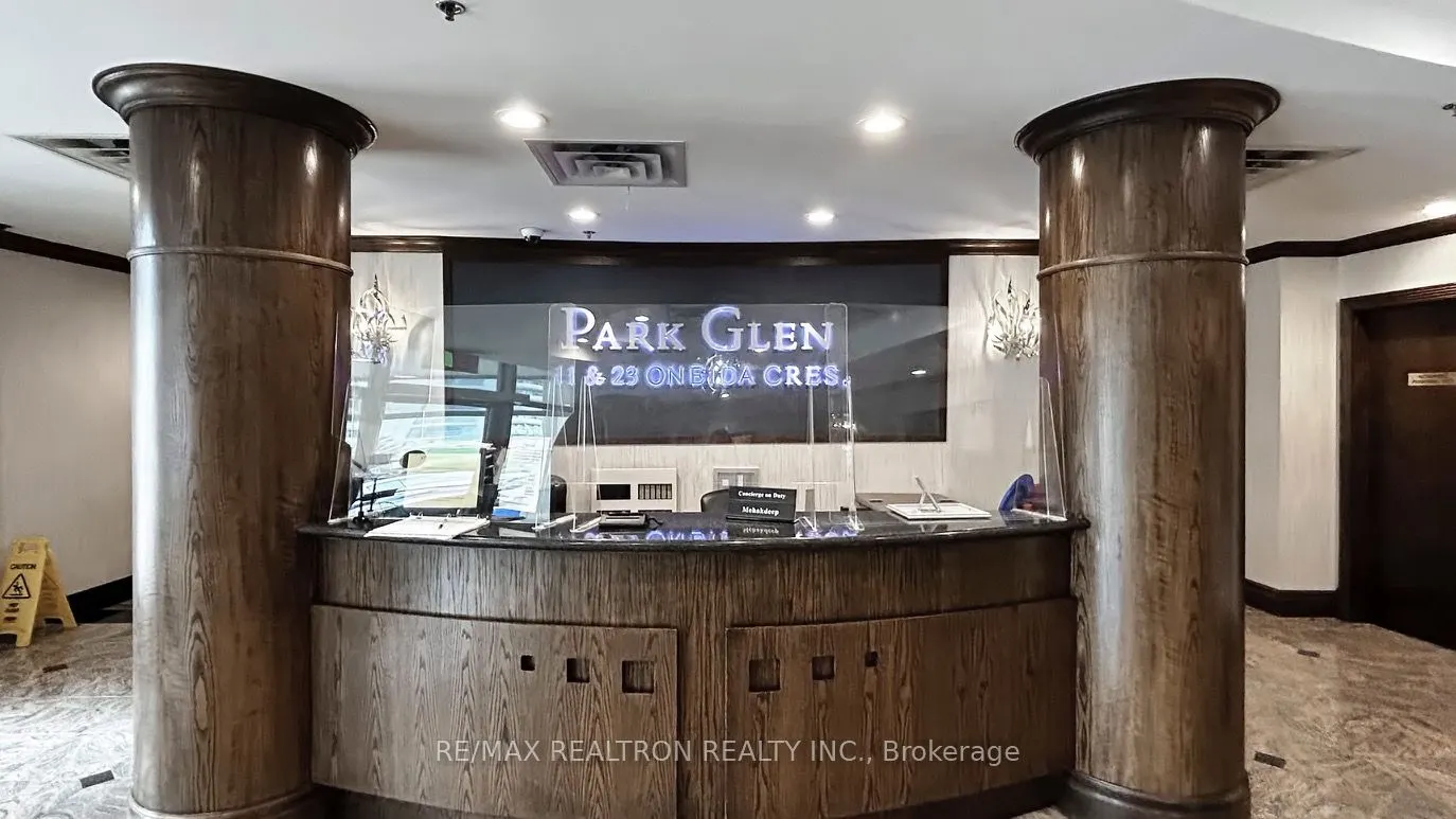 11 Oneida Crescent, #PH10