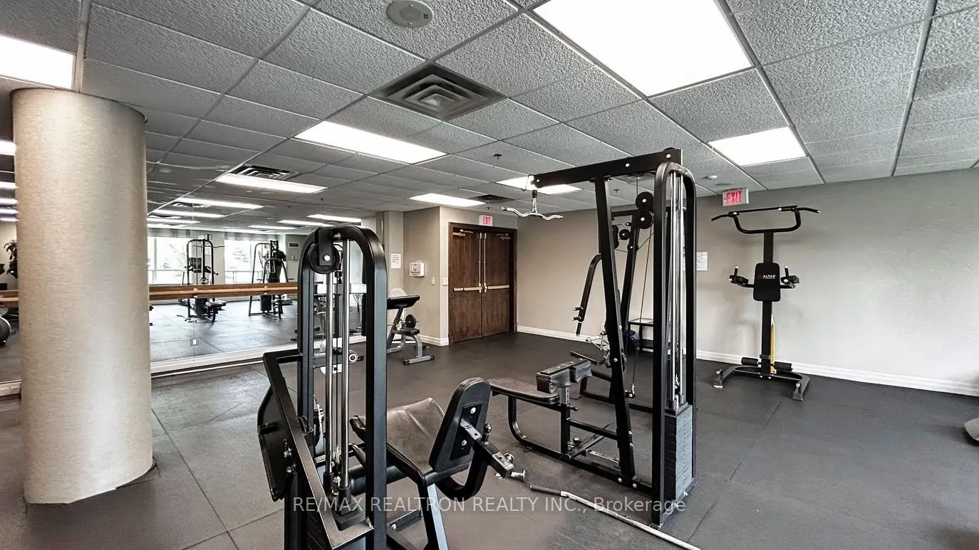 11 Oneida Crescent, #PH10