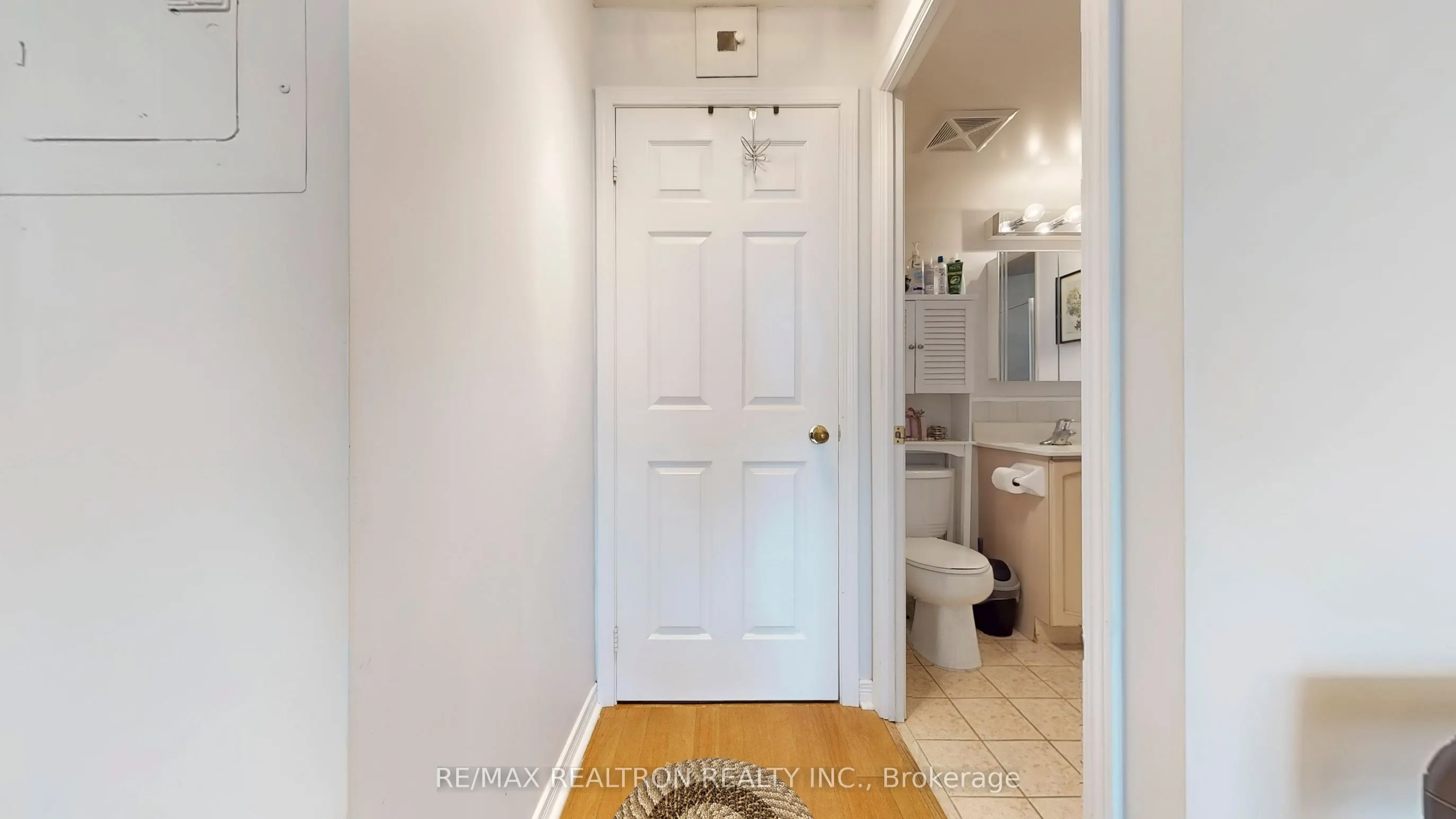 11 Oneida Crescent, #PH10