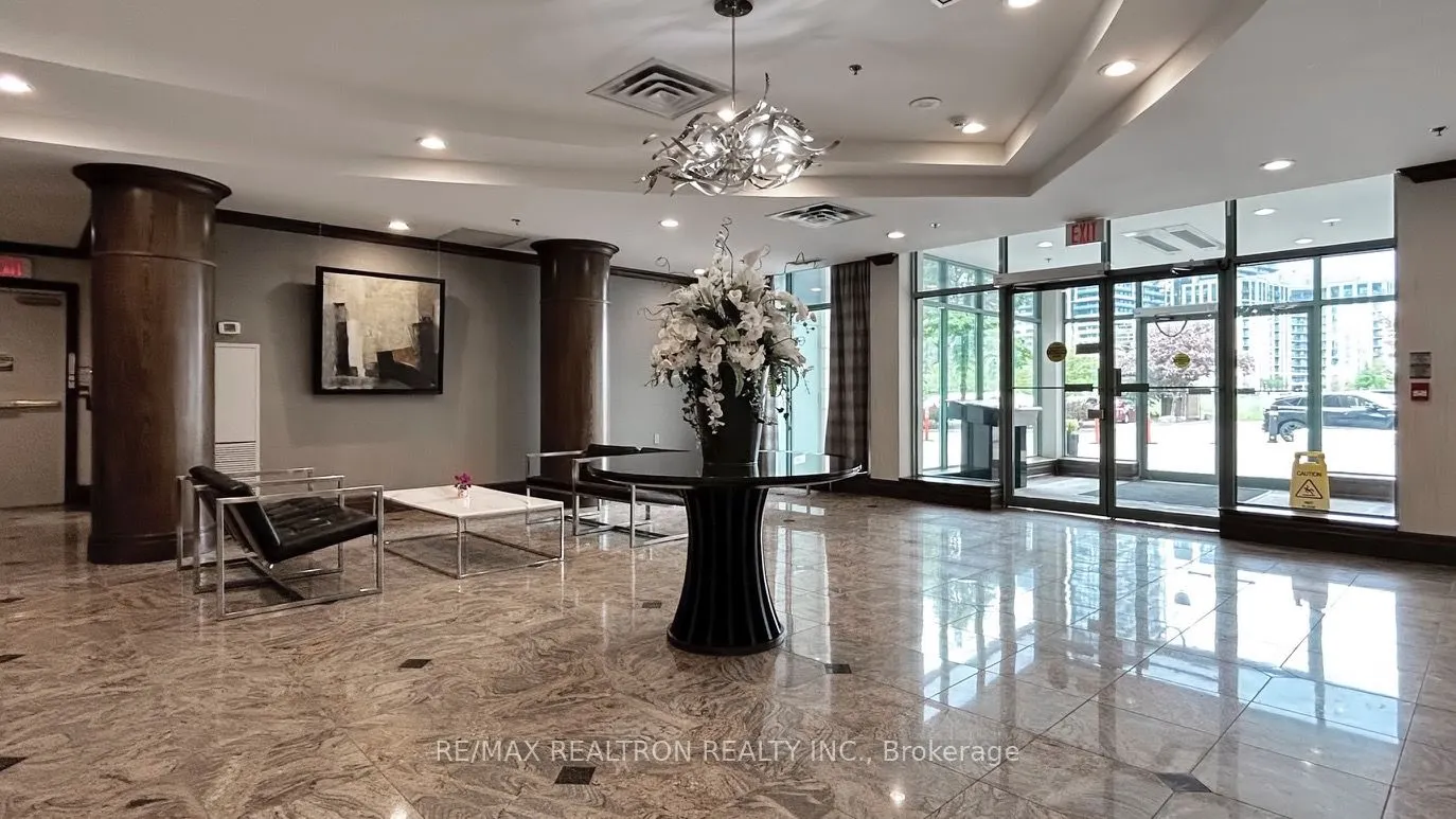 11 Oneida Crescent, #PH10