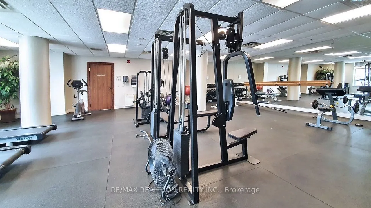 11 Oneida Crescent, #PH10