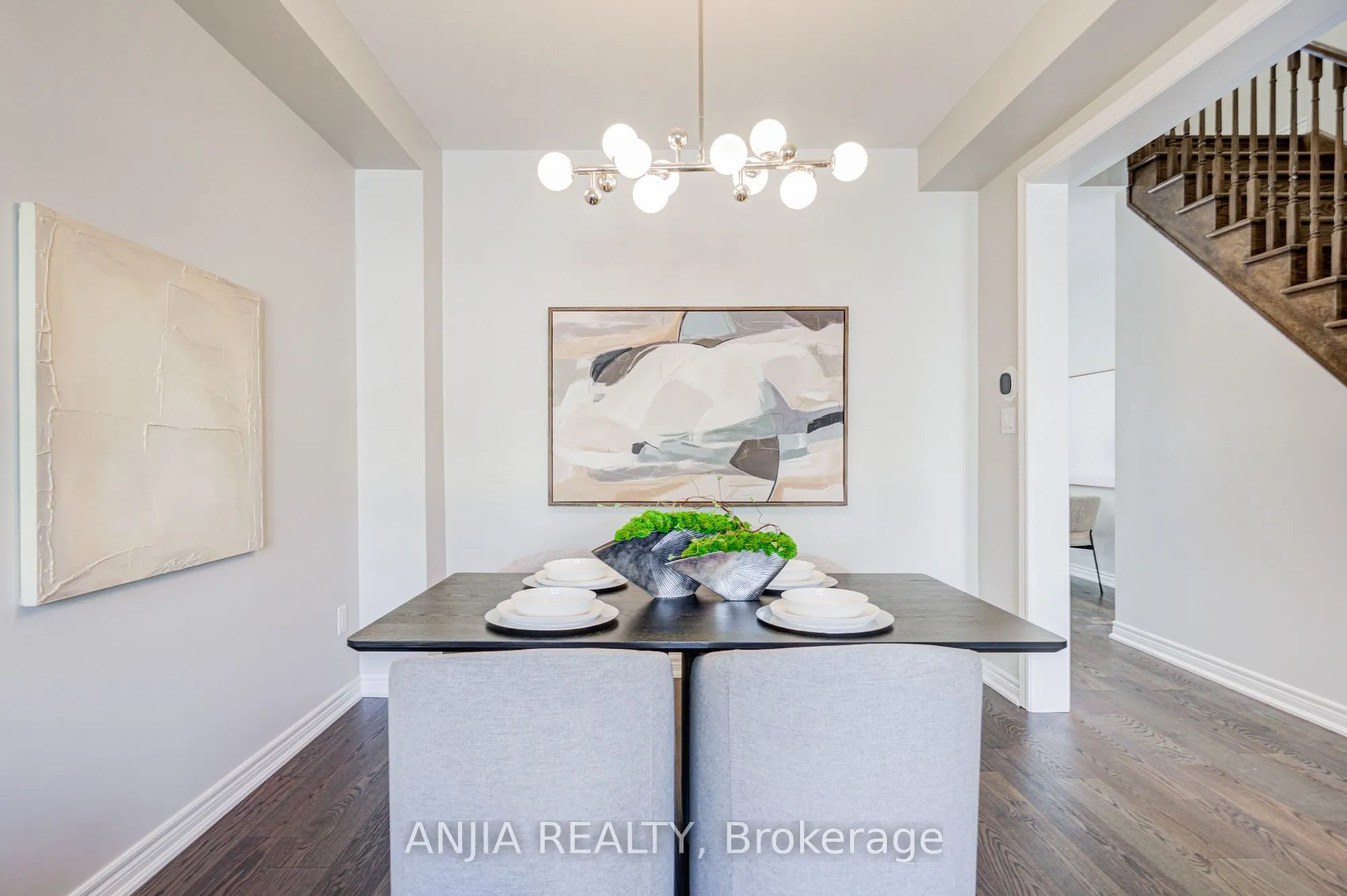 229 South Unionville Avenue