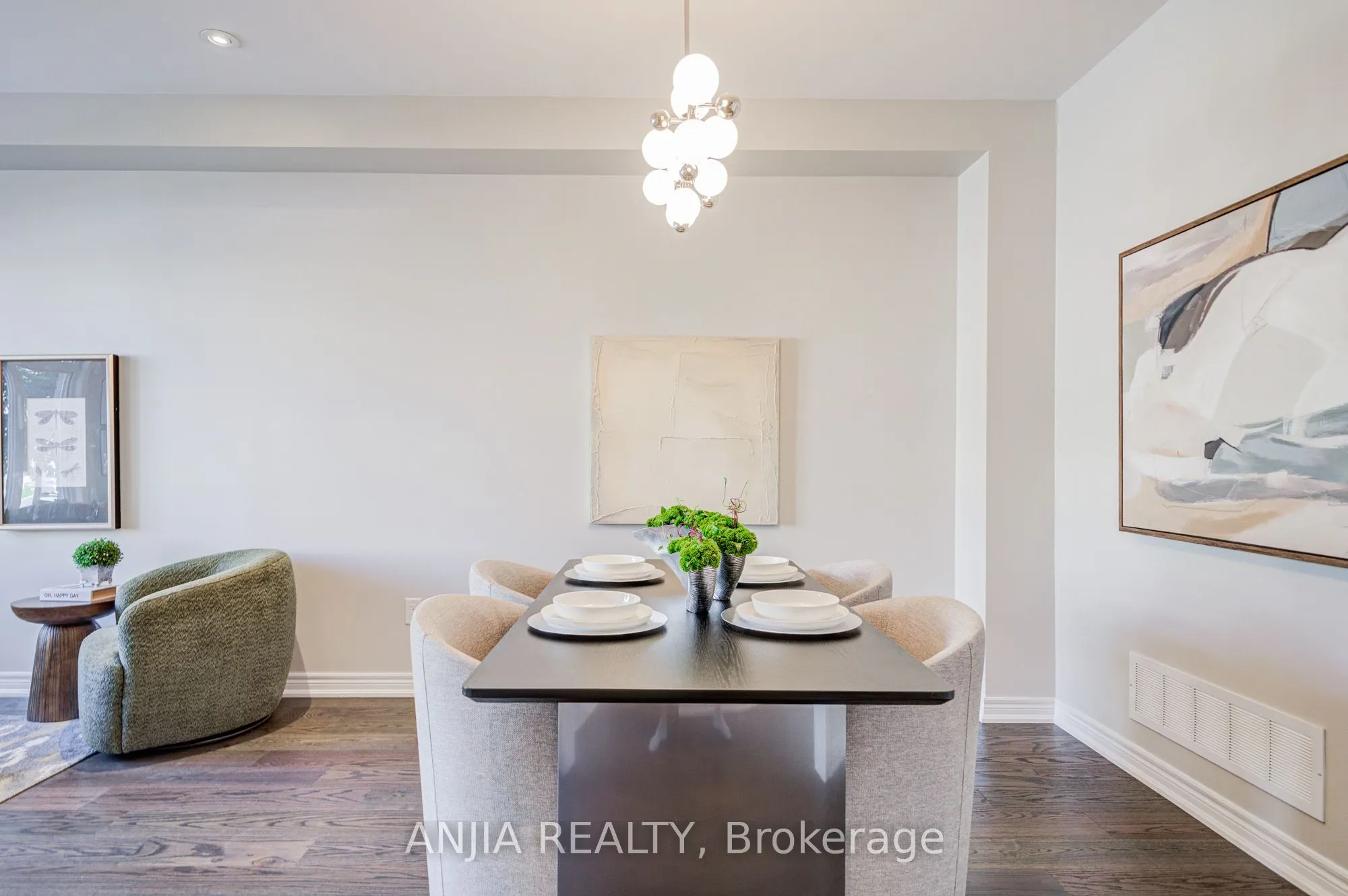 229 South Unionville Avenue