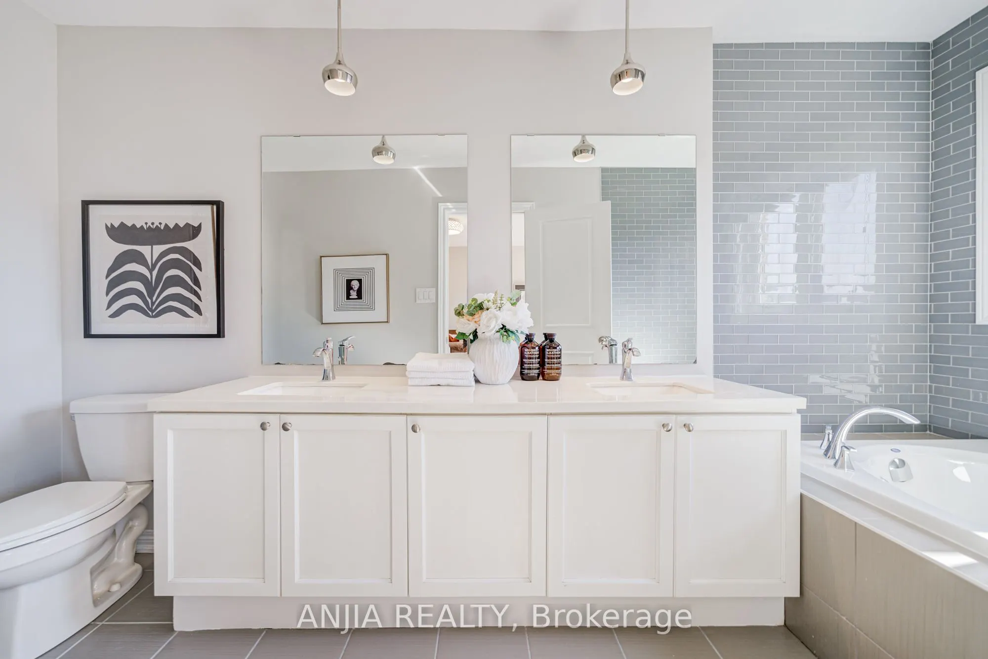 229 South Unionville Avenue