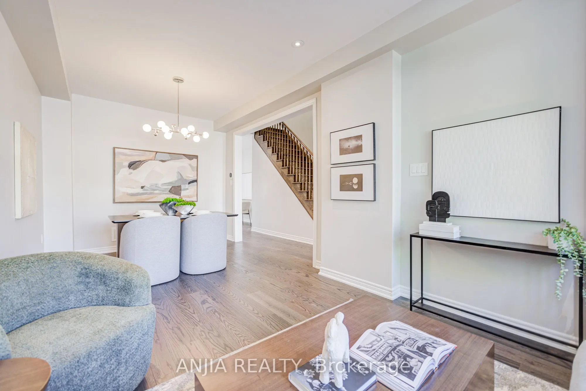 229 South Unionville Avenue