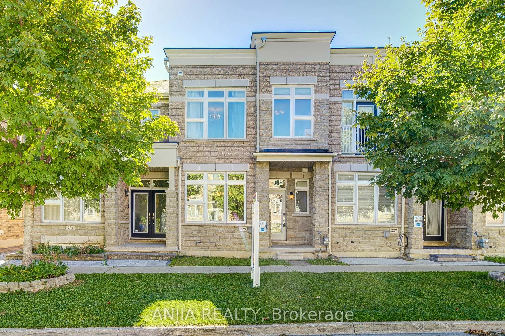 229 South Unionville Avenue