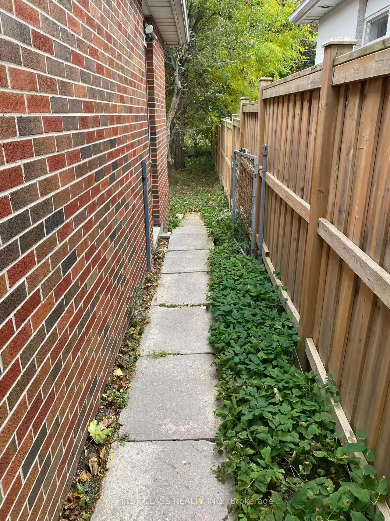 65 Drakefield Road, #Main& Basement