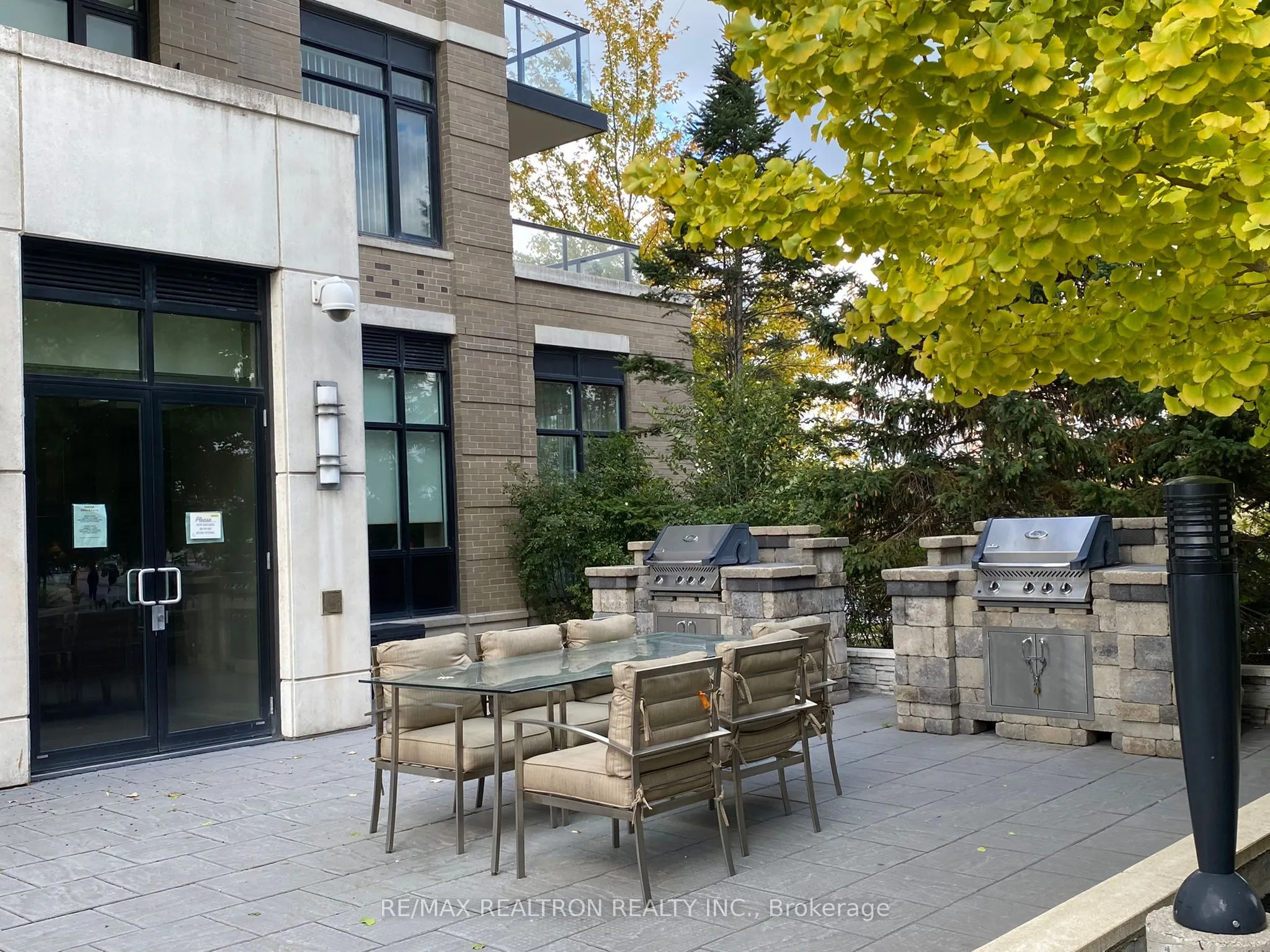 111 Upper Duke Crescent, #307