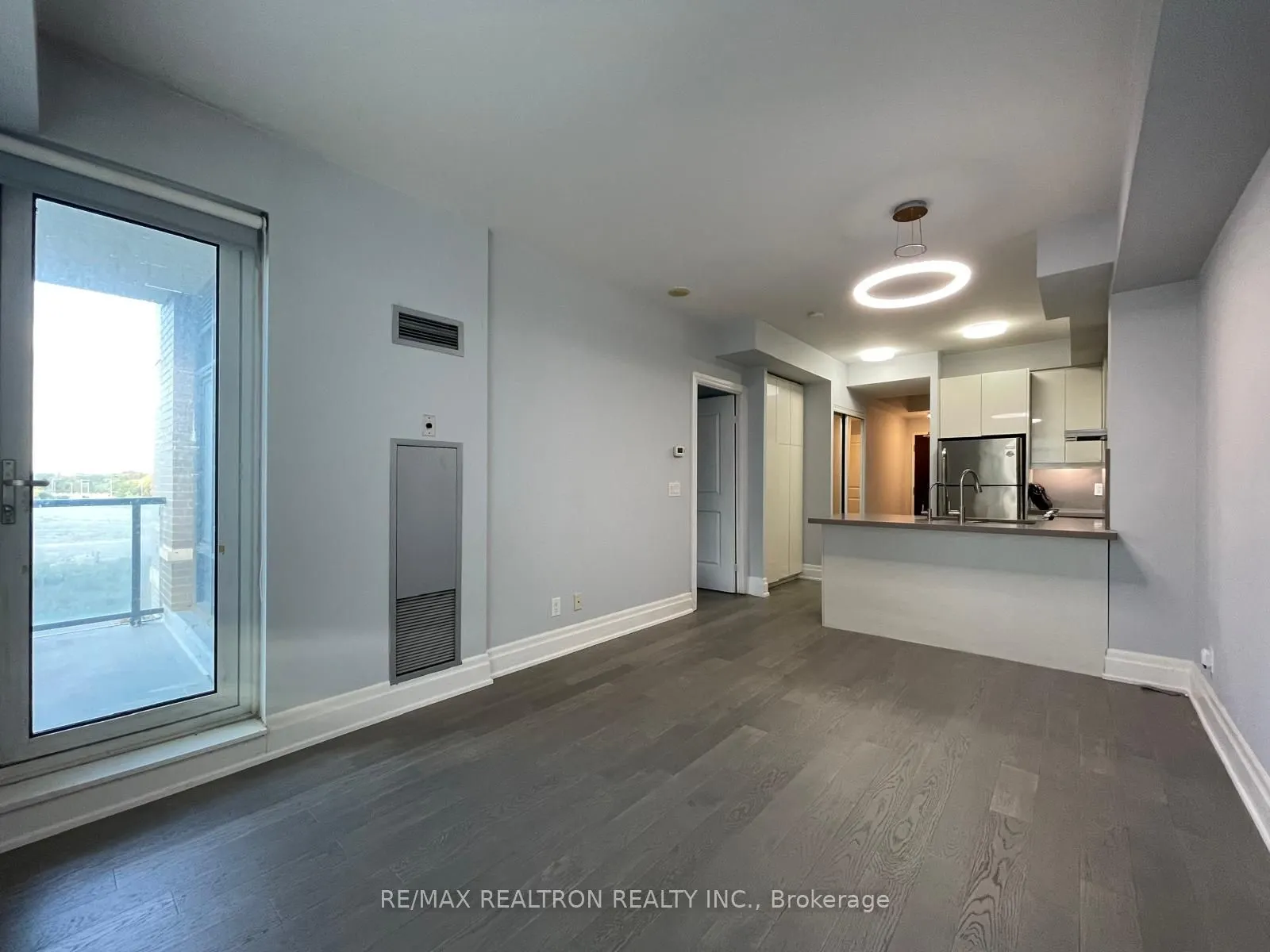 111 Upper Duke Crescent, #307