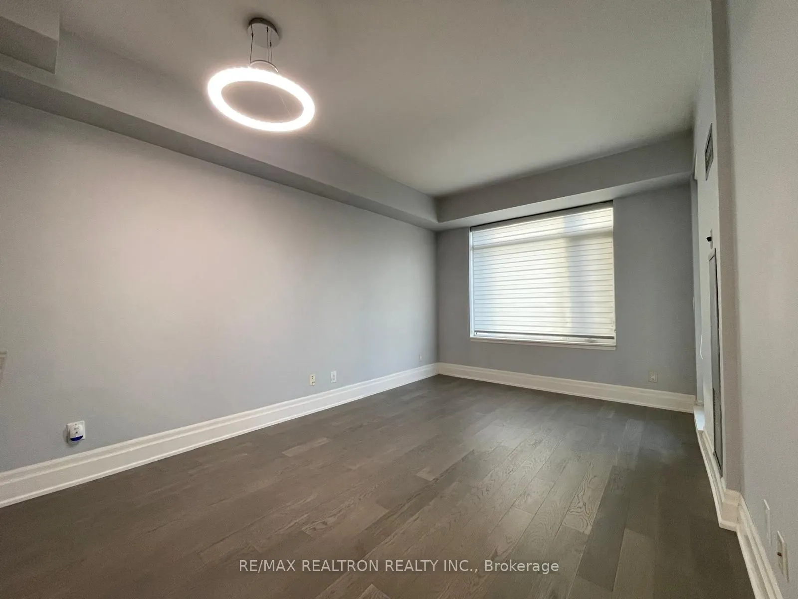 111 Upper Duke Crescent, #307