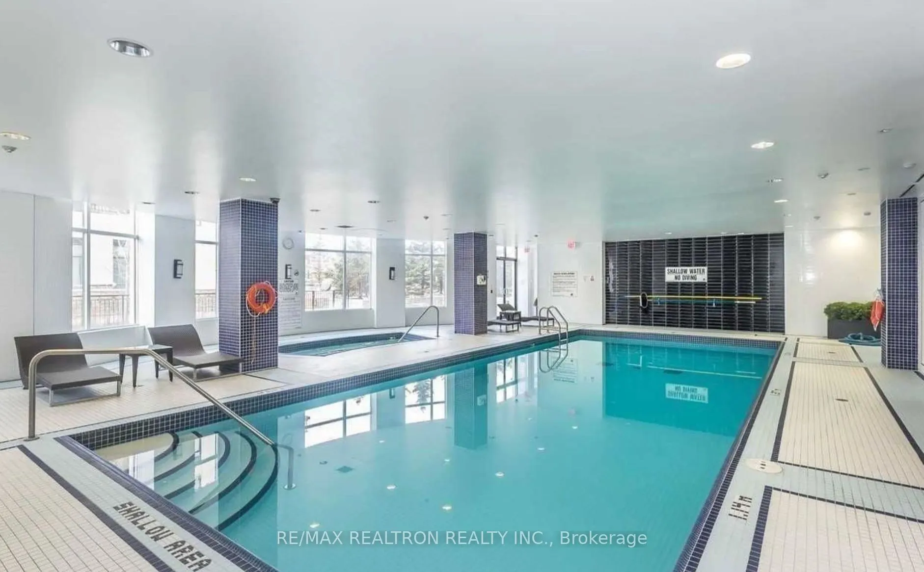 111 Upper Duke Crescent, #307