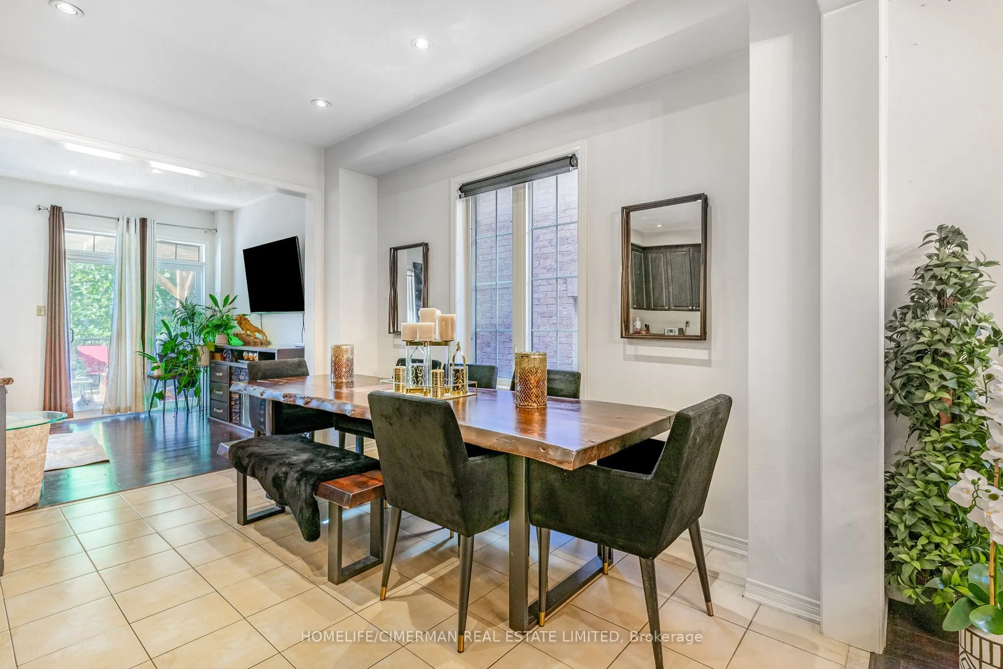 1248 Blencowe Crescent