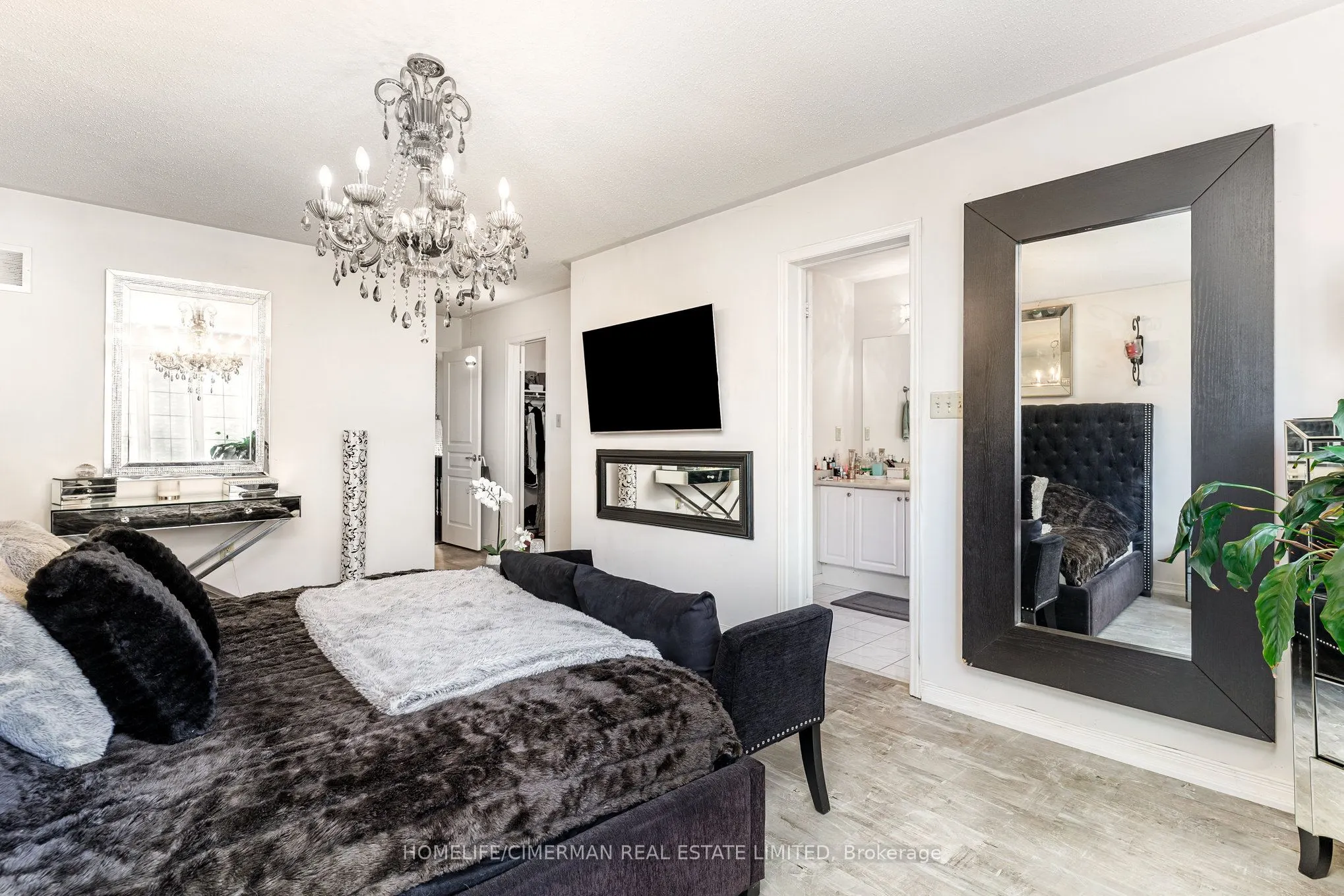 1248 Blencowe Crescent