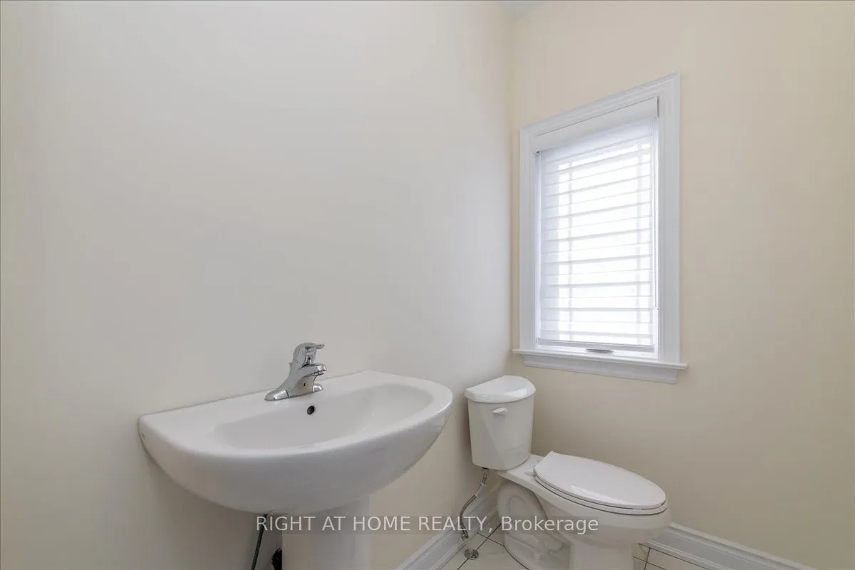 78 Lorne Thomas Place