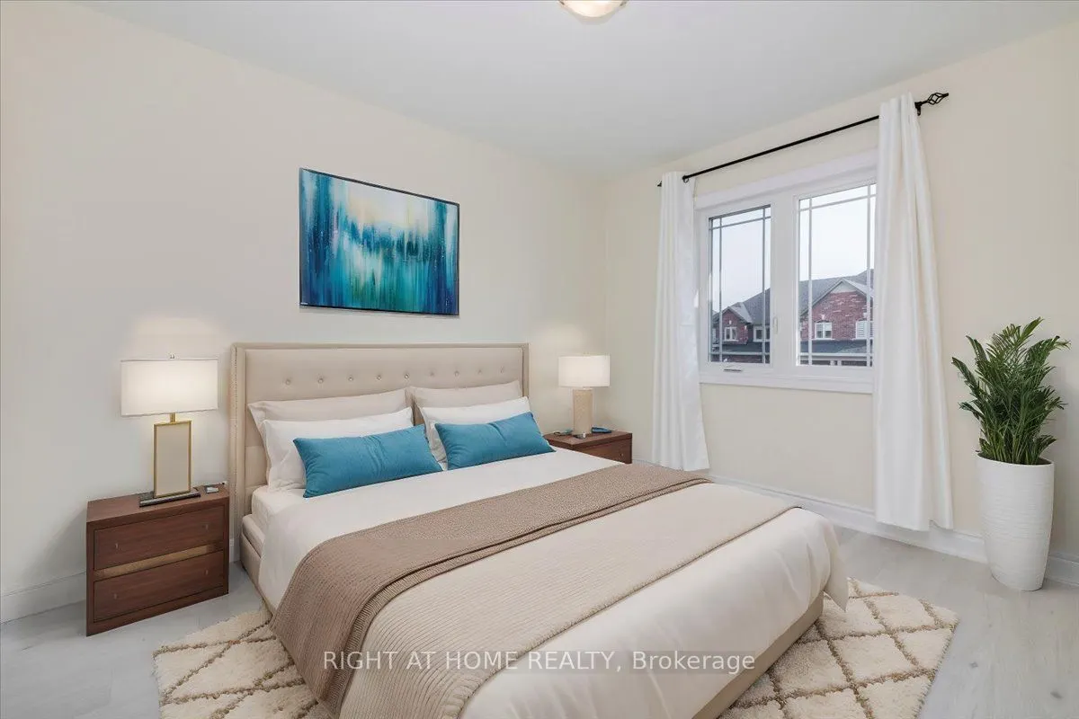 78 Lorne Thomas Place