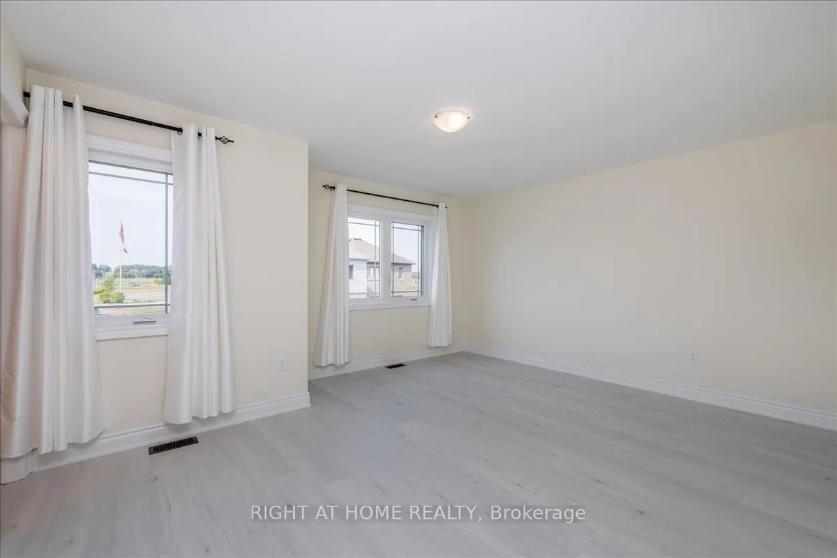 78 Lorne Thomas Place