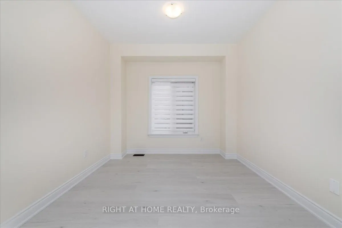 78 Lorne Thomas Place