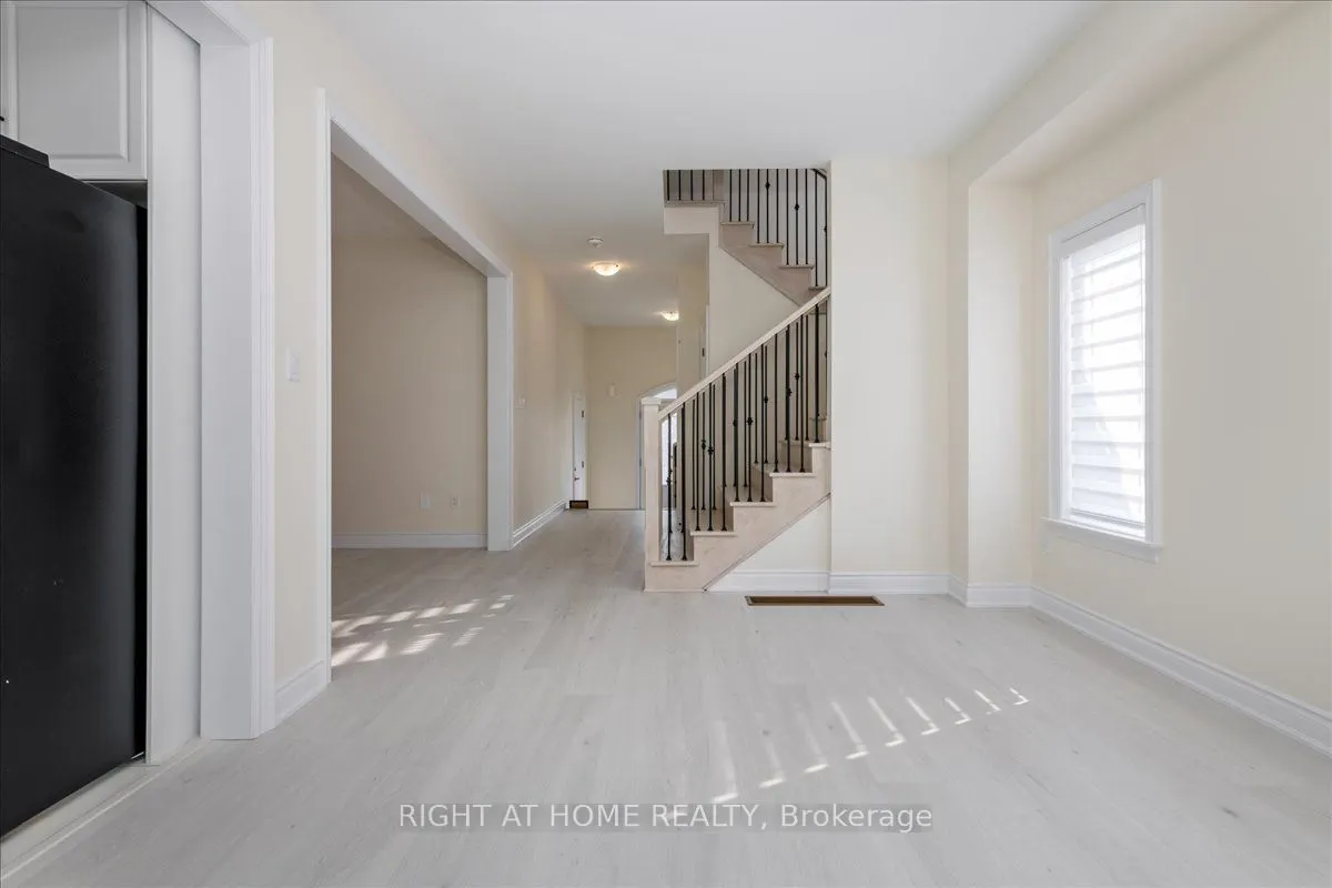 78 Lorne Thomas Place